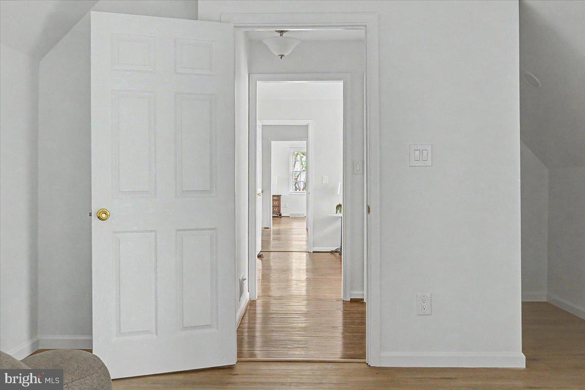 COTTAGEVILLE - Residential