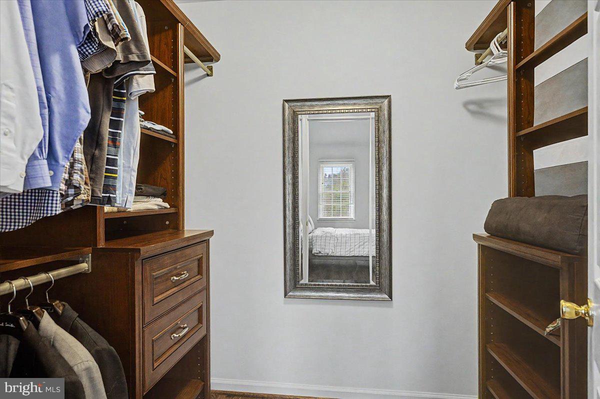 COTTAGEVILLE - Residential