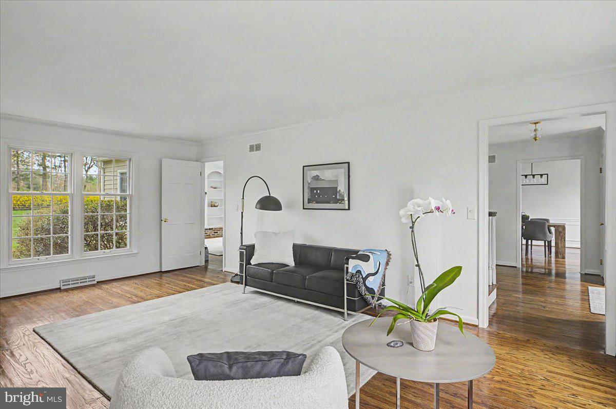 COTTAGEVILLE - Residential