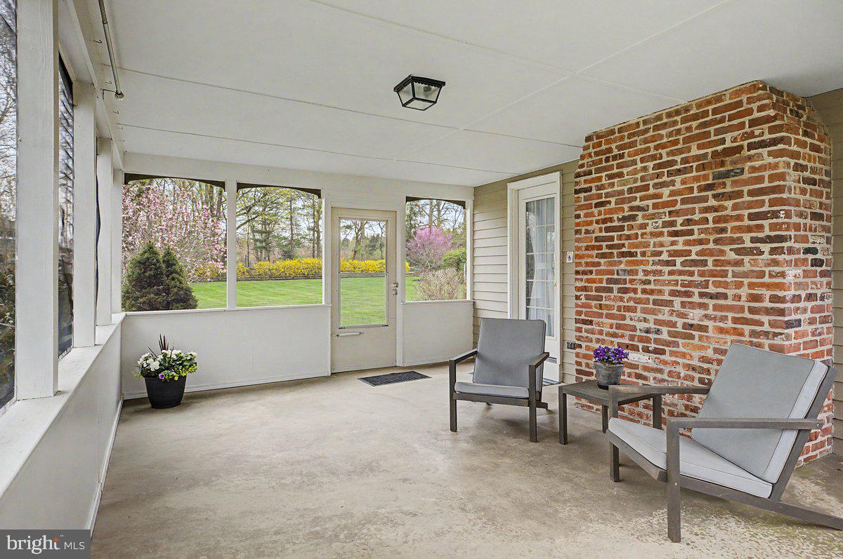 COTTAGEVILLE - Residential