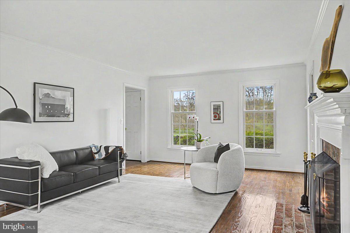 COTTAGEVILLE - Residential