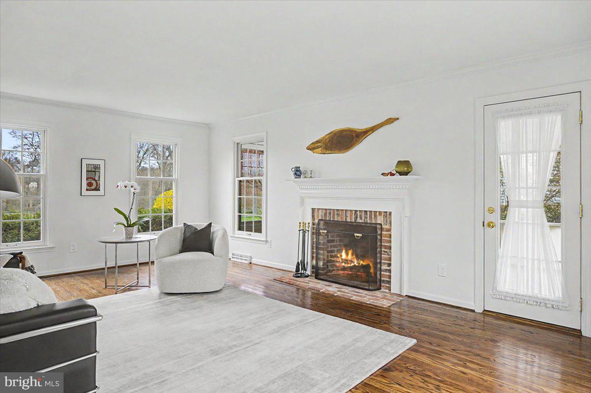 COTTAGEVILLE - Residential