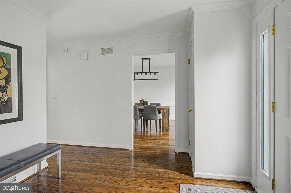 COTTAGEVILLE - Residential