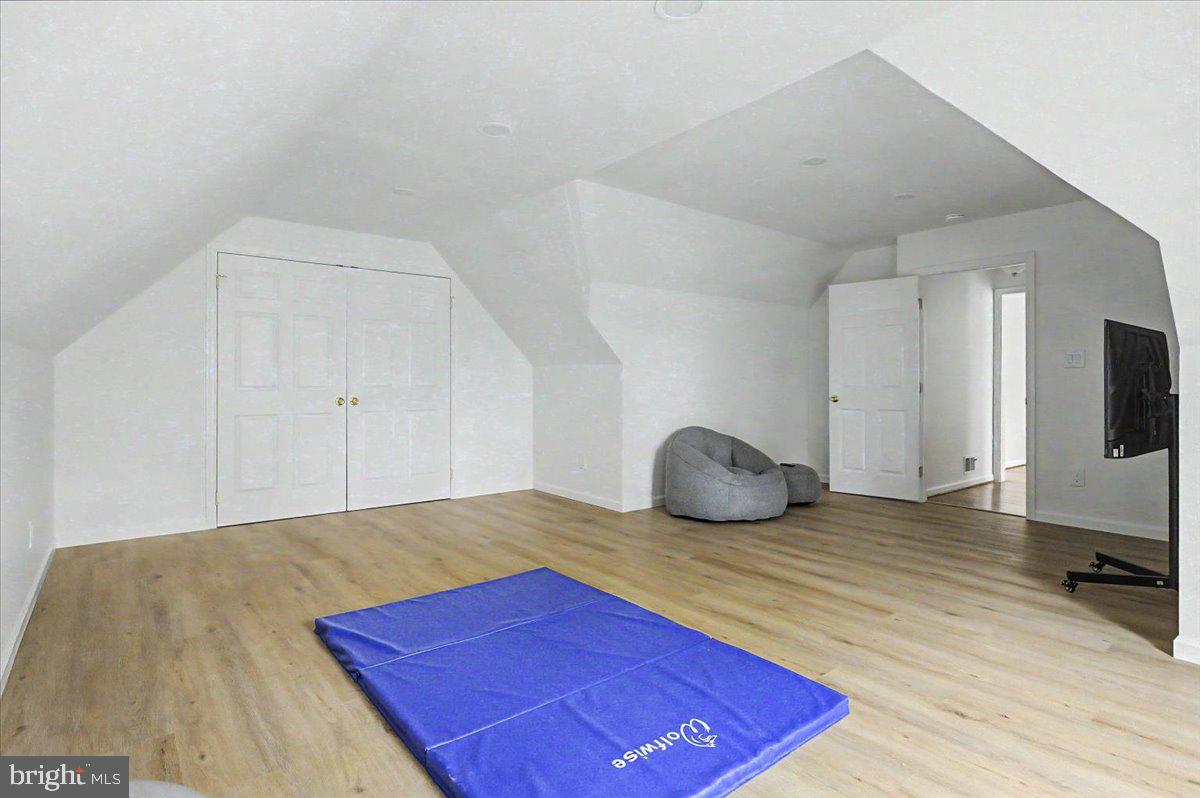 COTTAGEVILLE - Residential