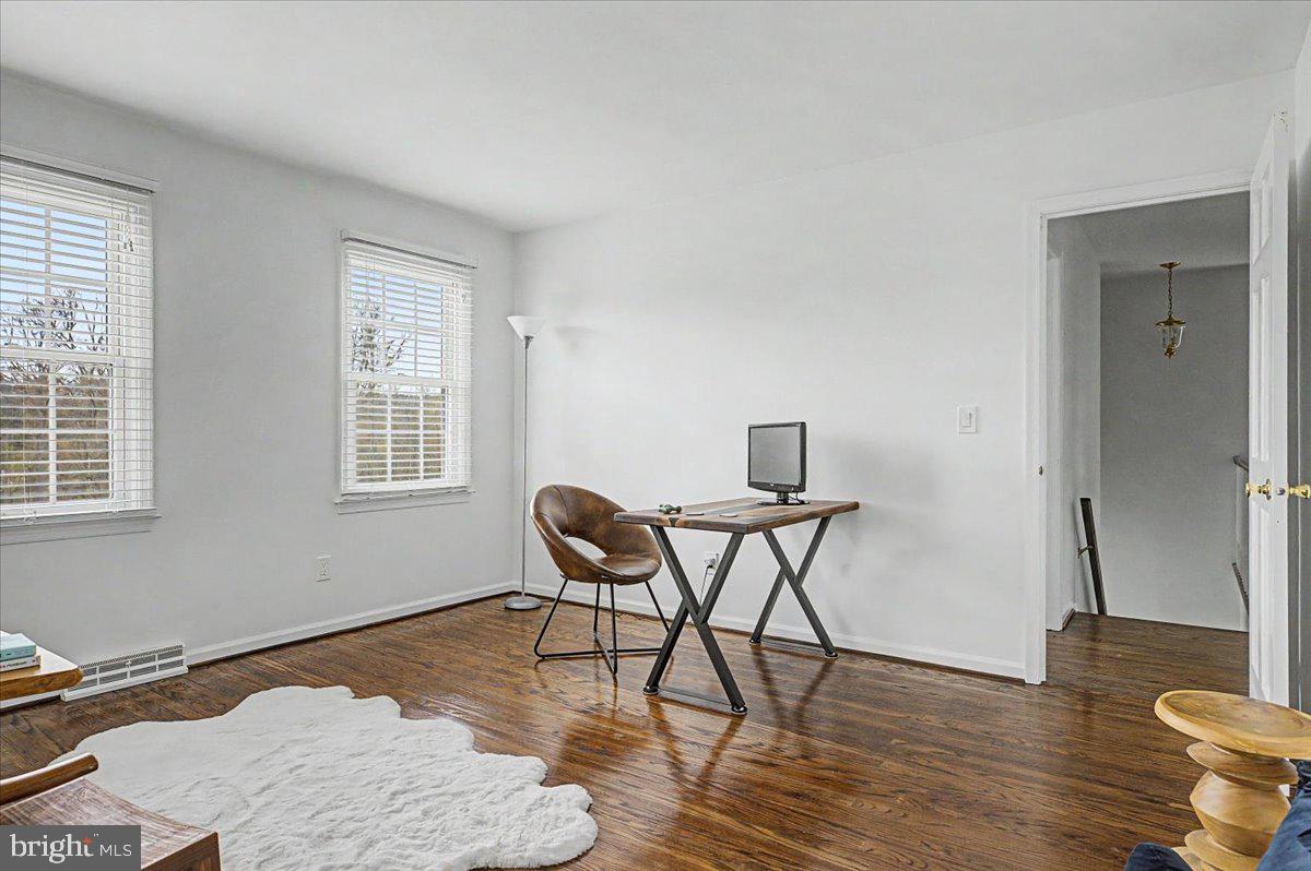 COTTAGEVILLE - Residential