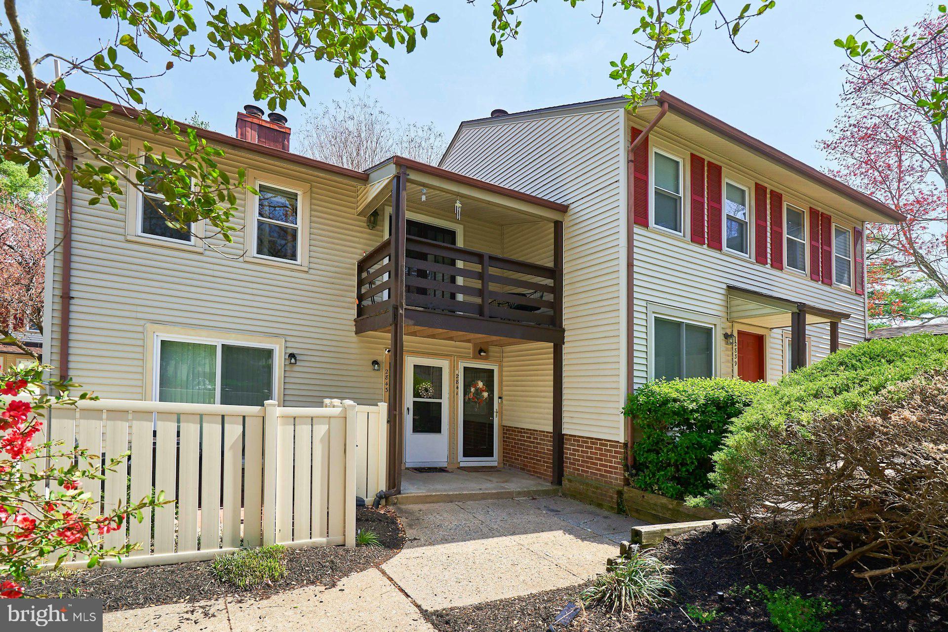 ROCKLEDGE CLUSTERS CONDO - Residential