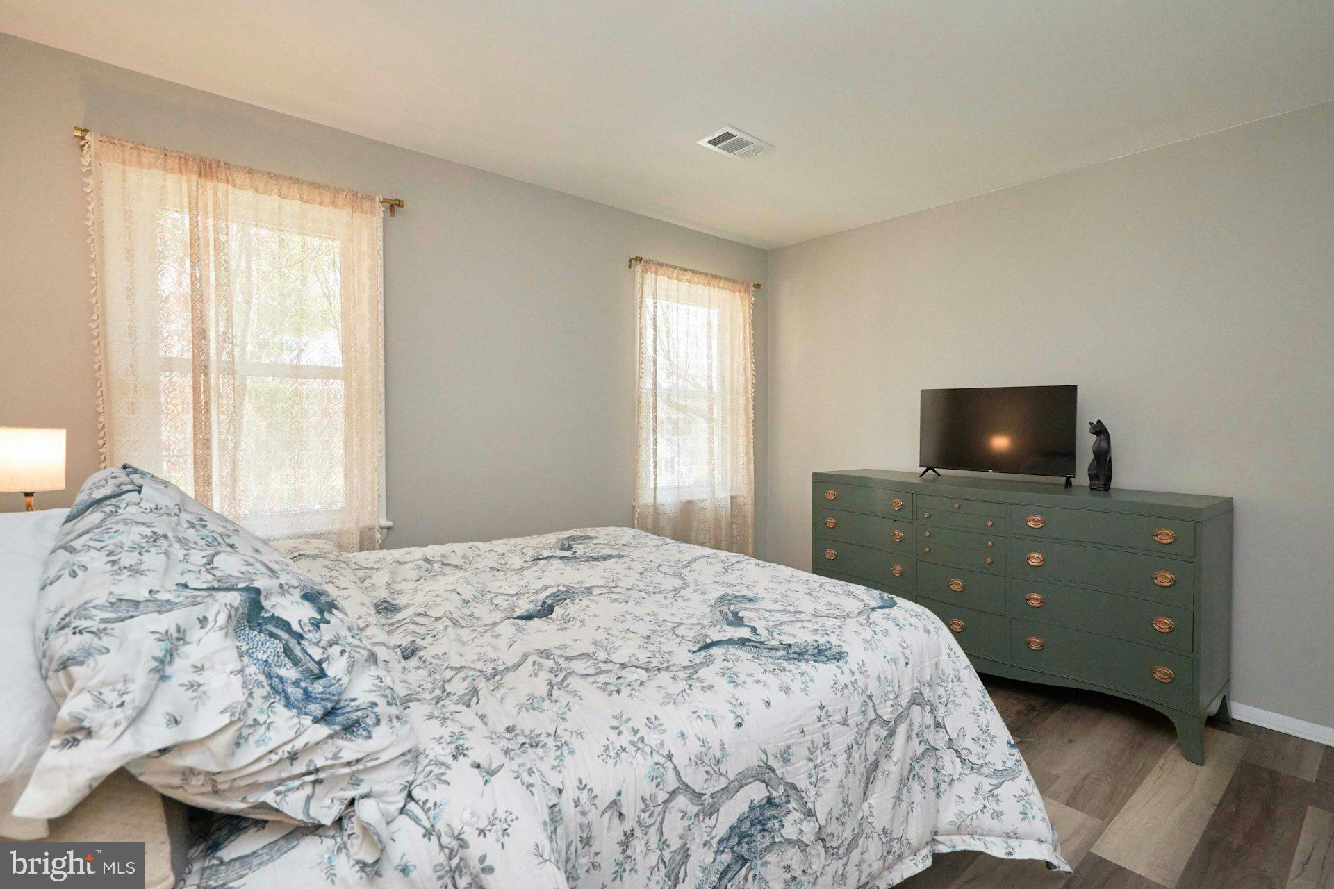 ROCKLEDGE CLUSTERS CONDO - Residential