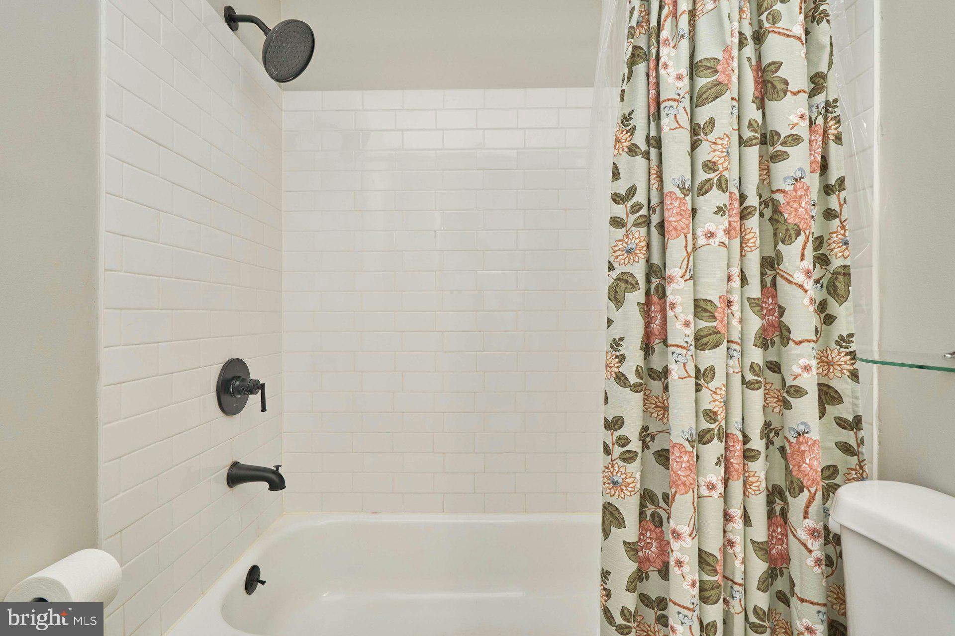 ROCKLEDGE CLUSTERS CONDO - Residential