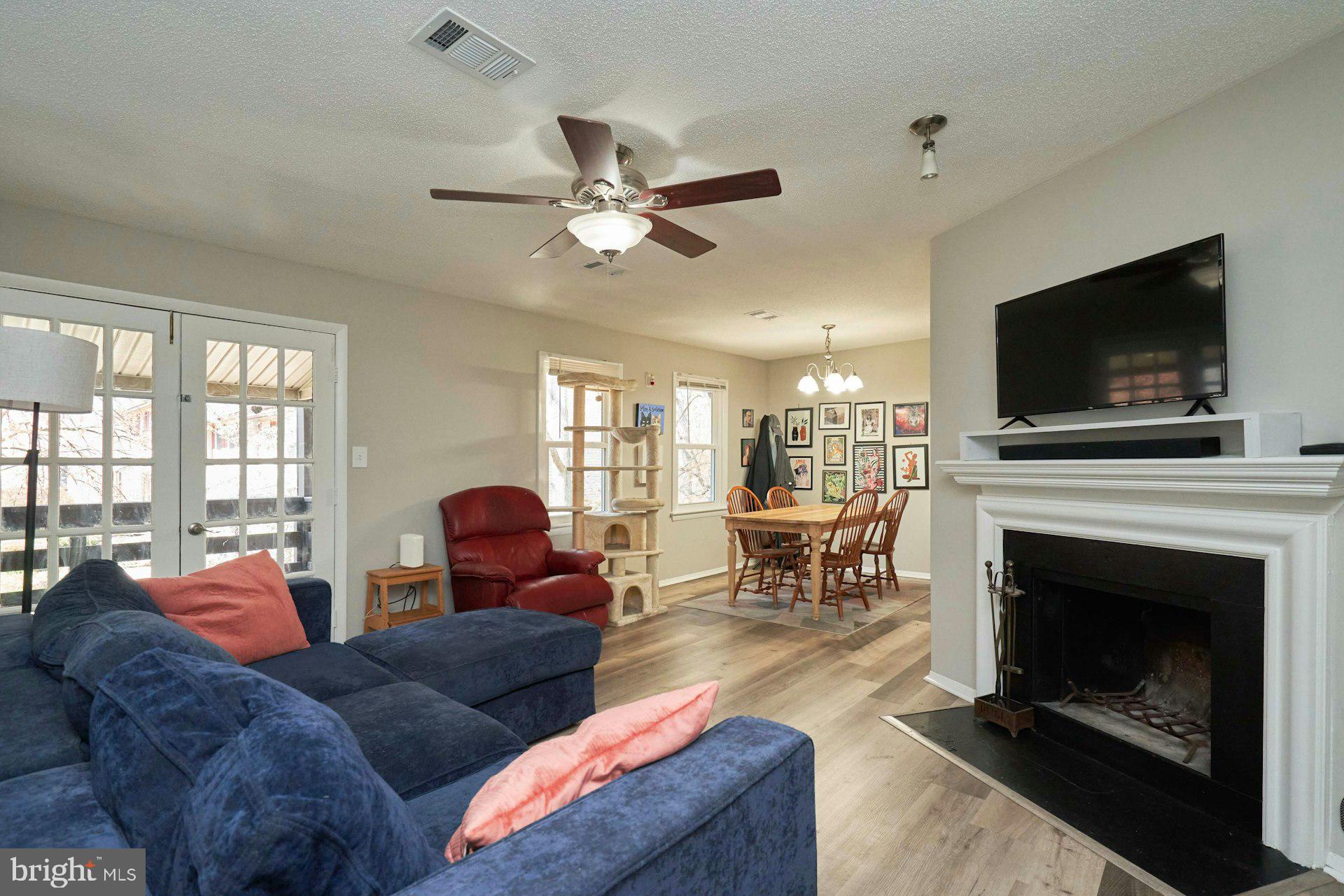 ROCKLEDGE CLUSTERS CONDO - Residential