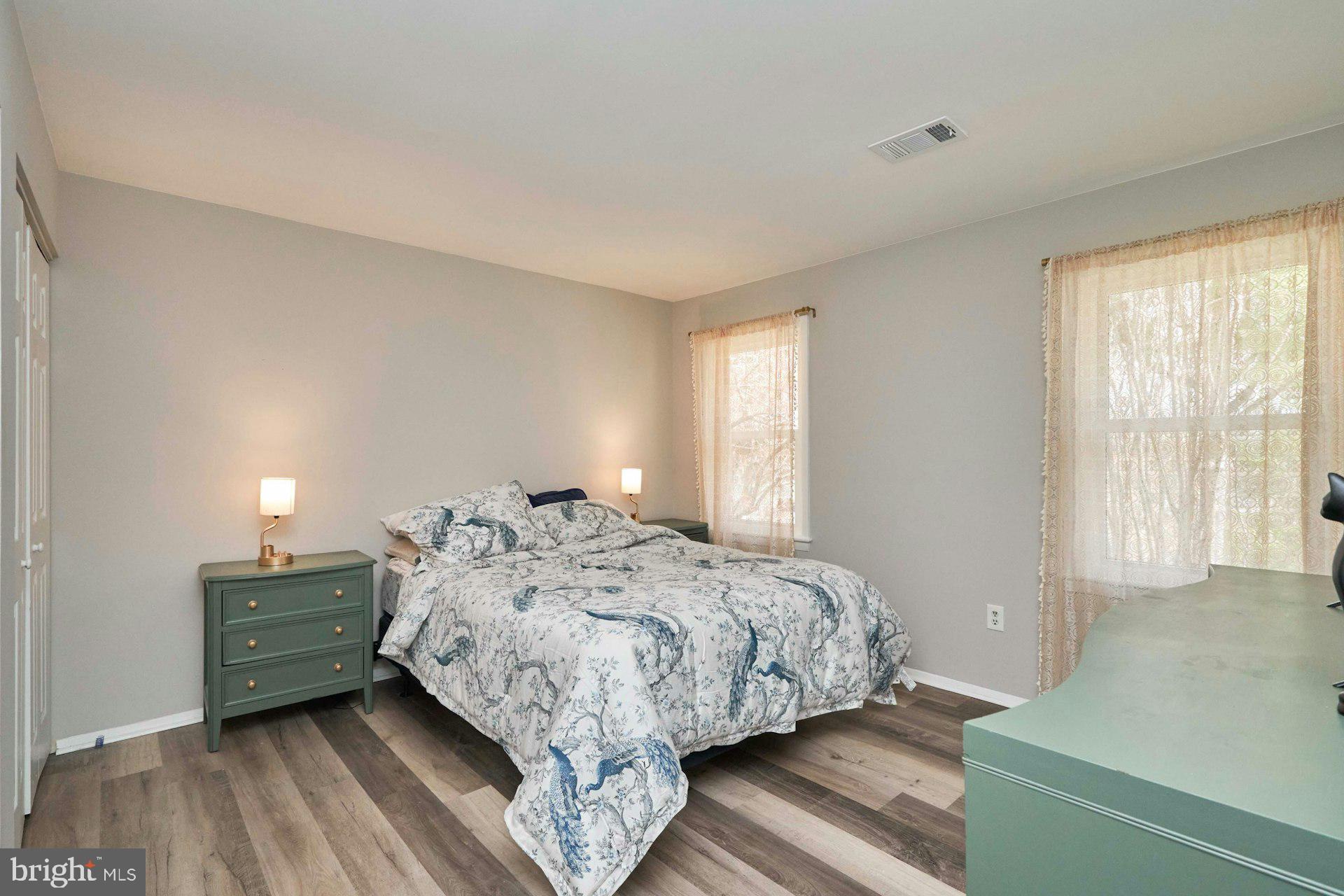 ROCKLEDGE CLUSTERS CONDO - Residential