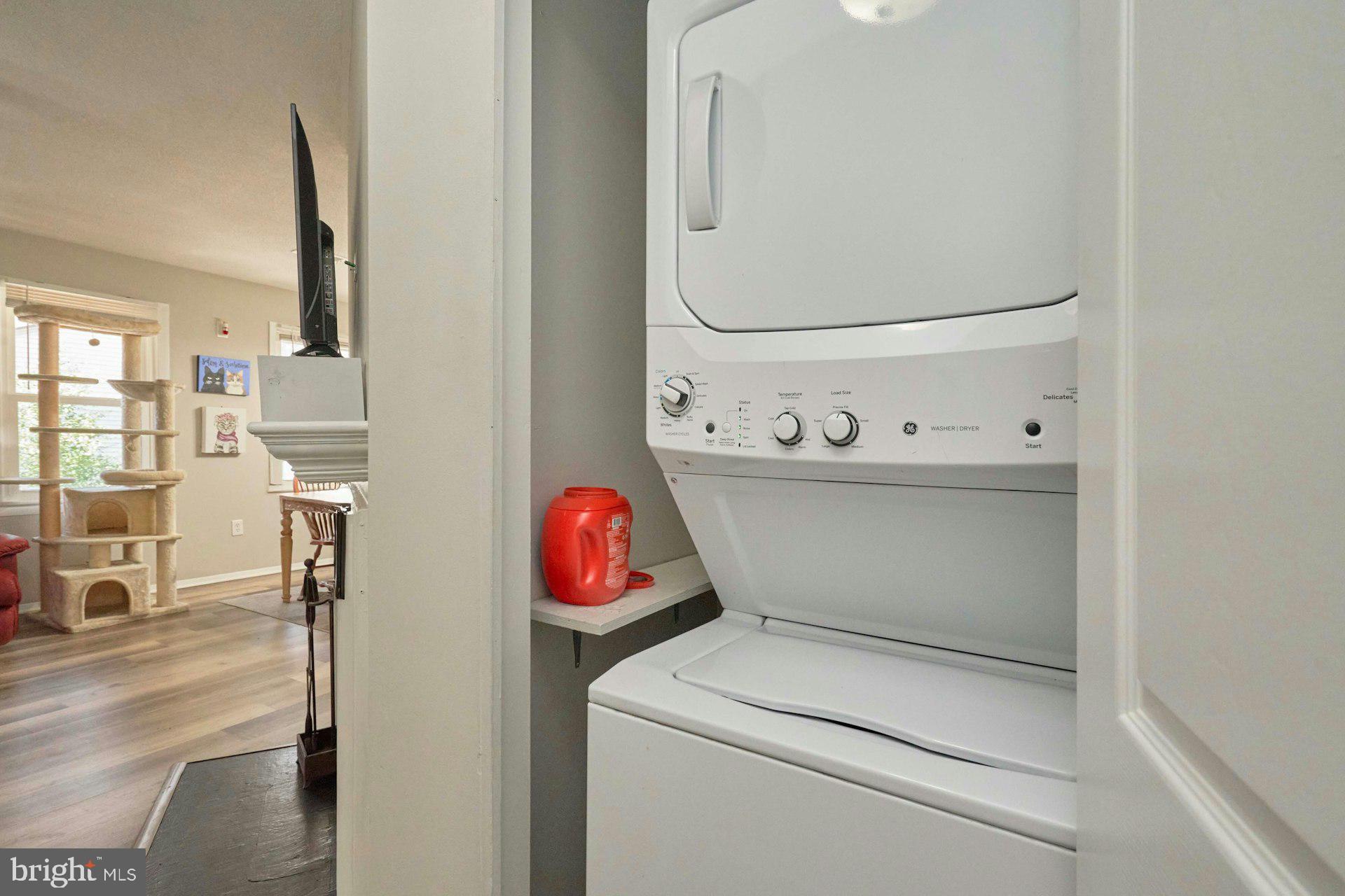 ROCKLEDGE CLUSTERS CONDO - Residential