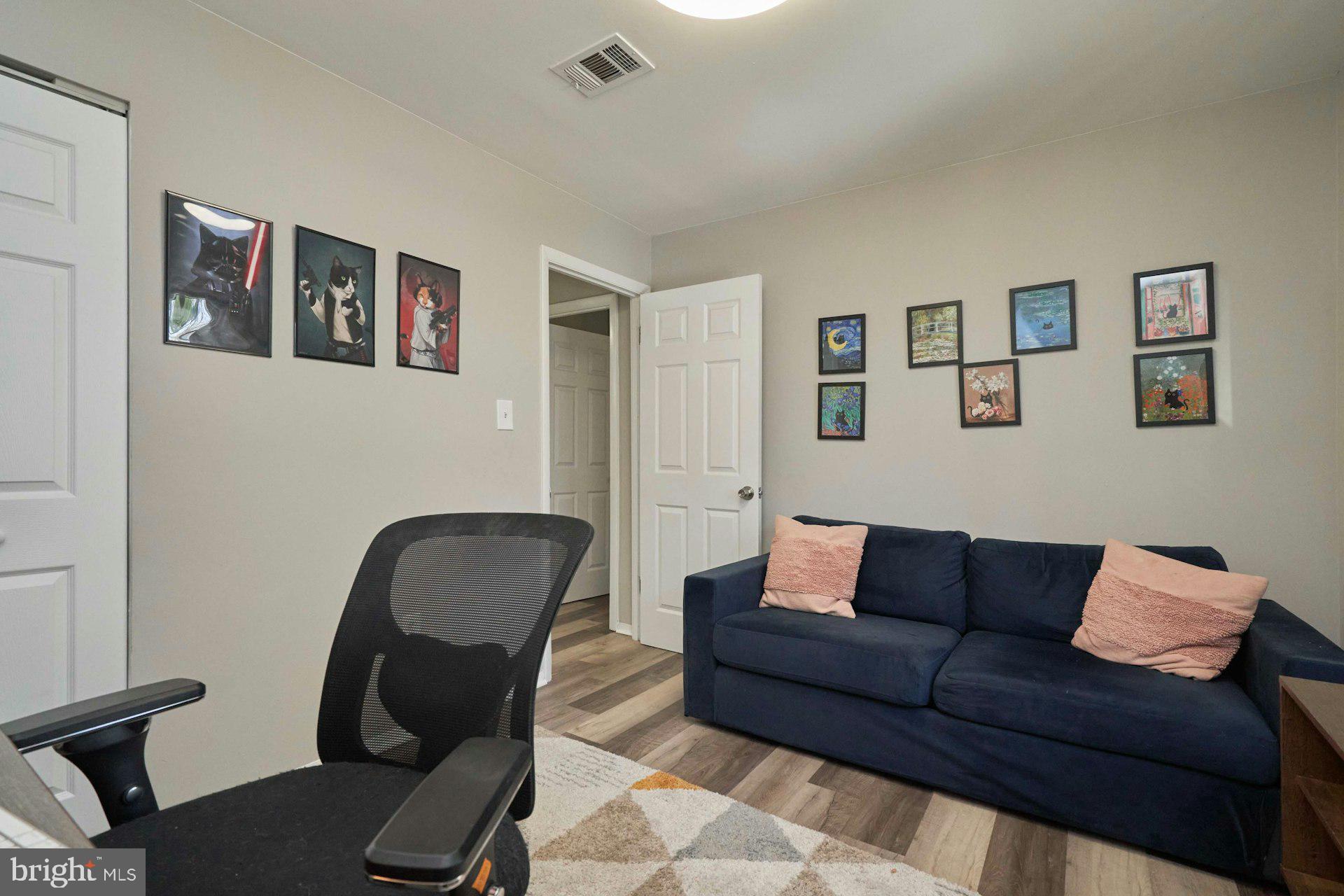 ROCKLEDGE CLUSTERS CONDO - Residential