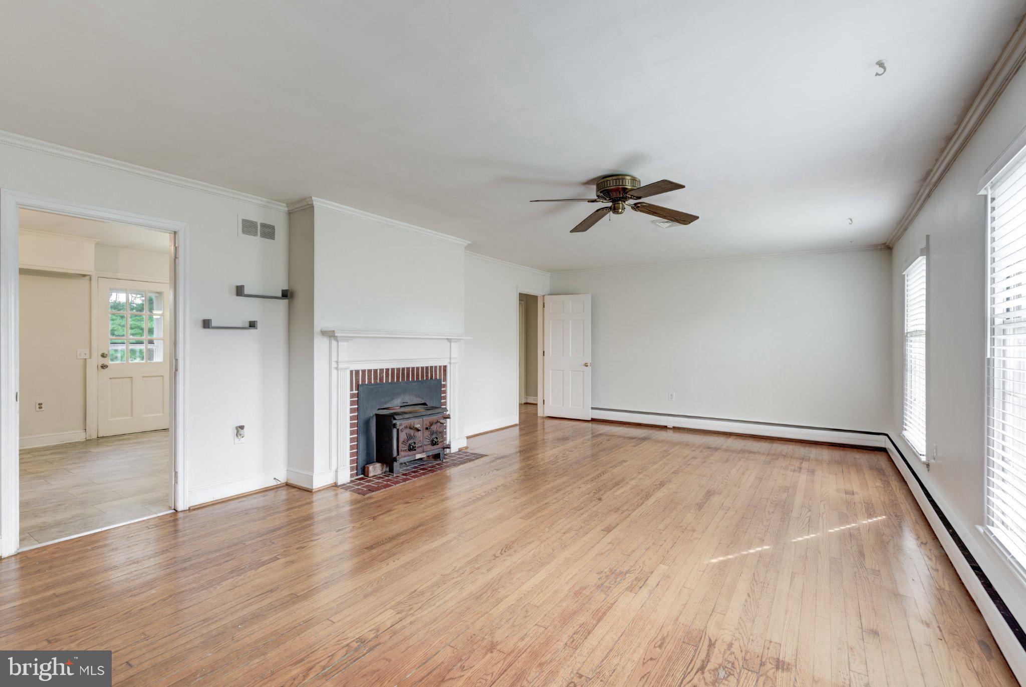 333 W MYRTLE STREET