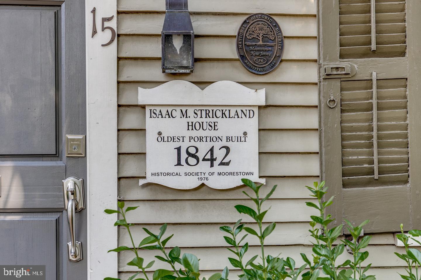 15 E 2ND STREET