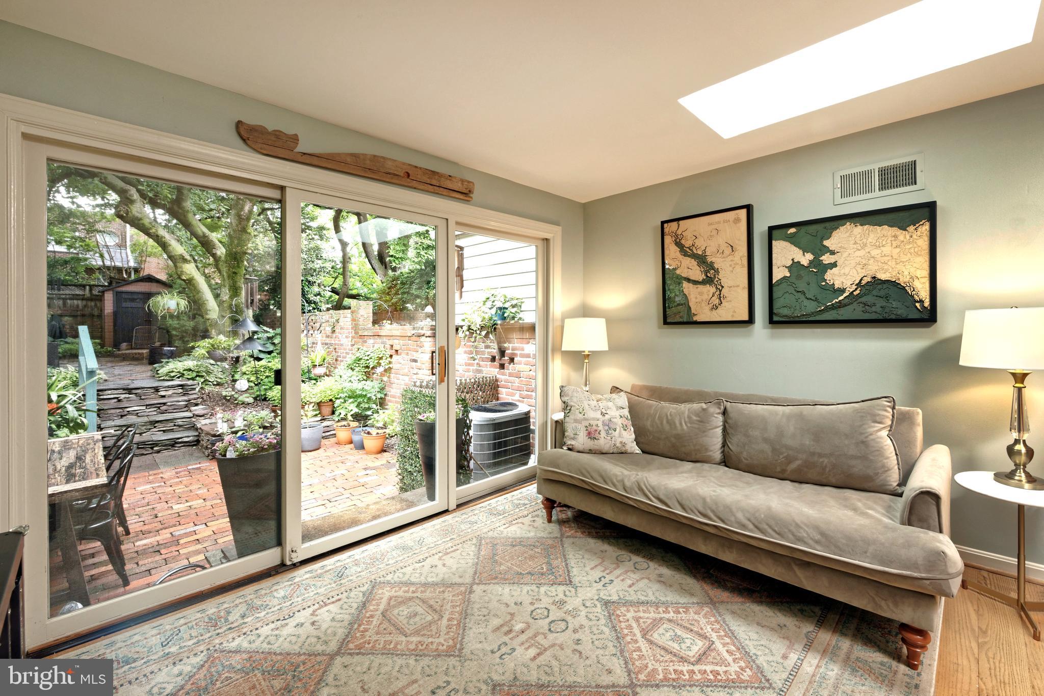 YATES GARDENS - Residential