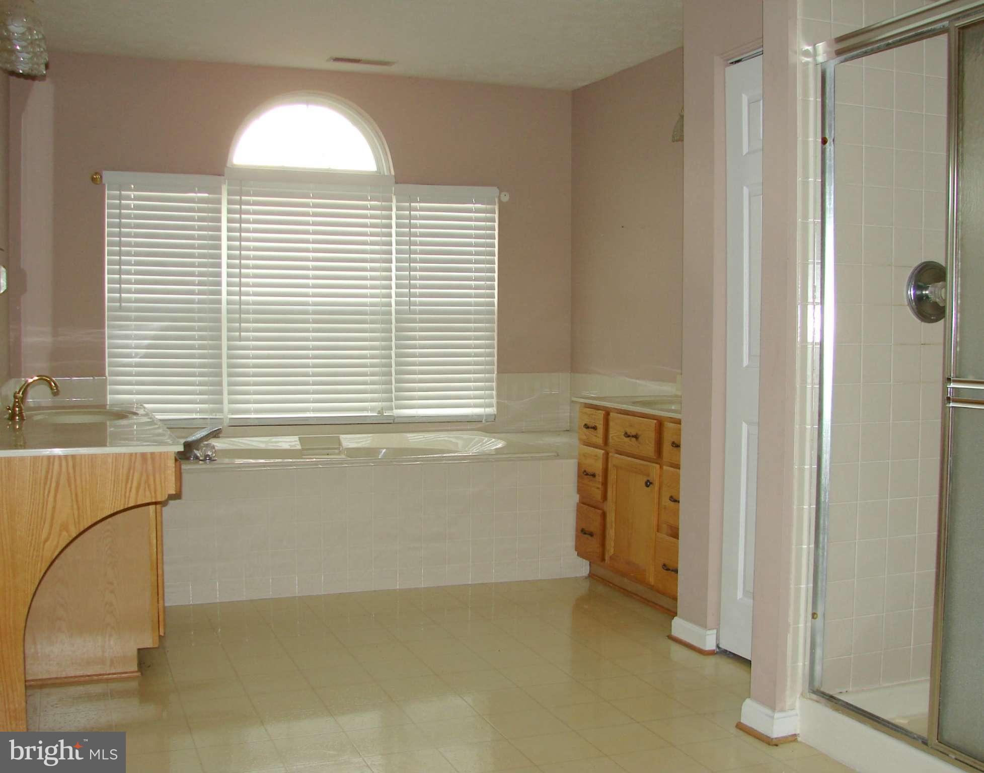 KINGS GRANT LA PLATA - Residential