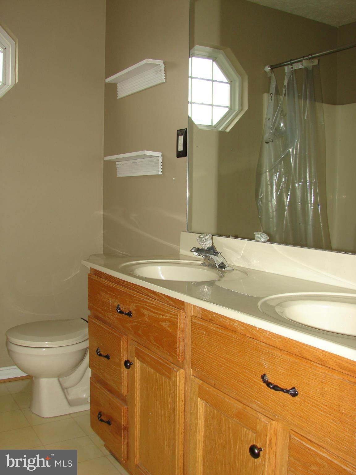 KINGS GRANT LA PLATA - Residential