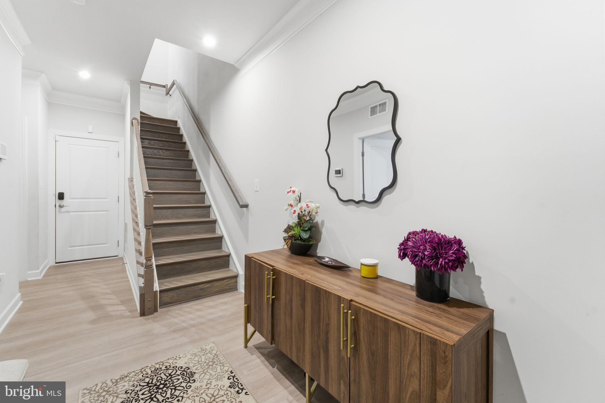 NORTH HILL - Residential Lease