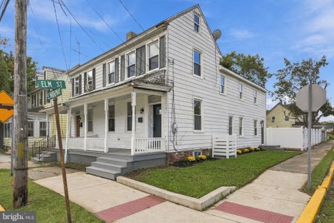 Townhouse For Sale - 369 E Broadway<br/> SALEM, NJ 08079