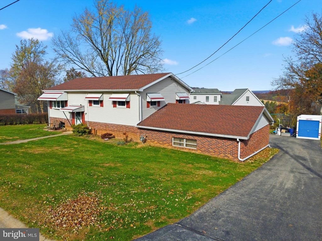 Photo of 55 Belmar Drive, DALLASTOWN, PA 17313 (MLS # PAYK2091844)