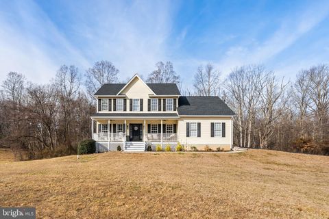 23 RICHMOND ROAD CASTLETON VA 22716