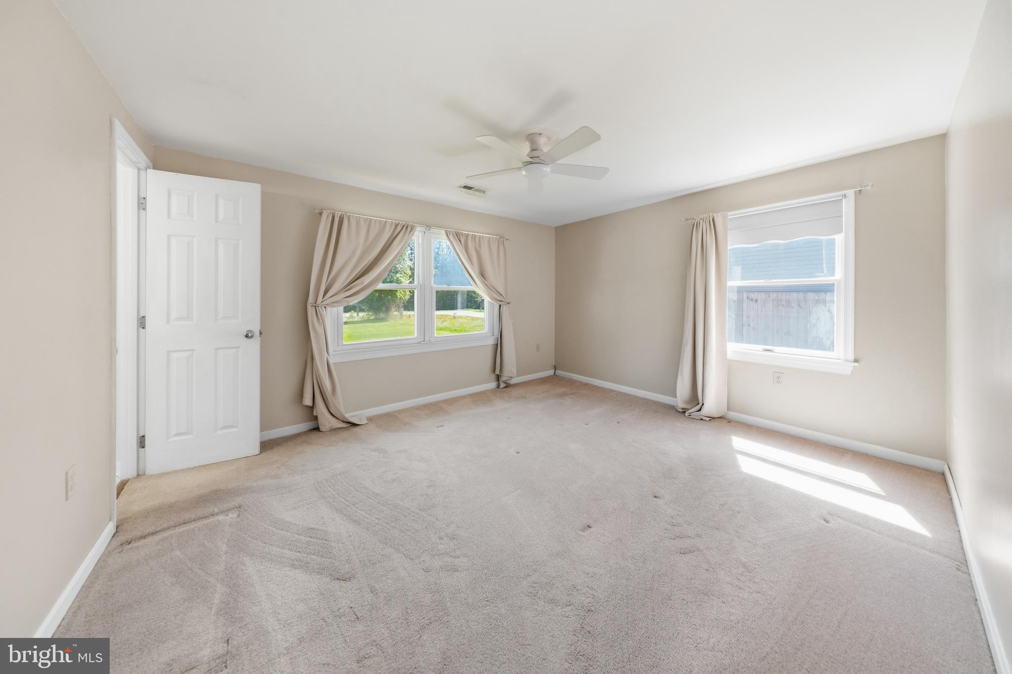 ROMANCOKE ON THE BAY - Residential