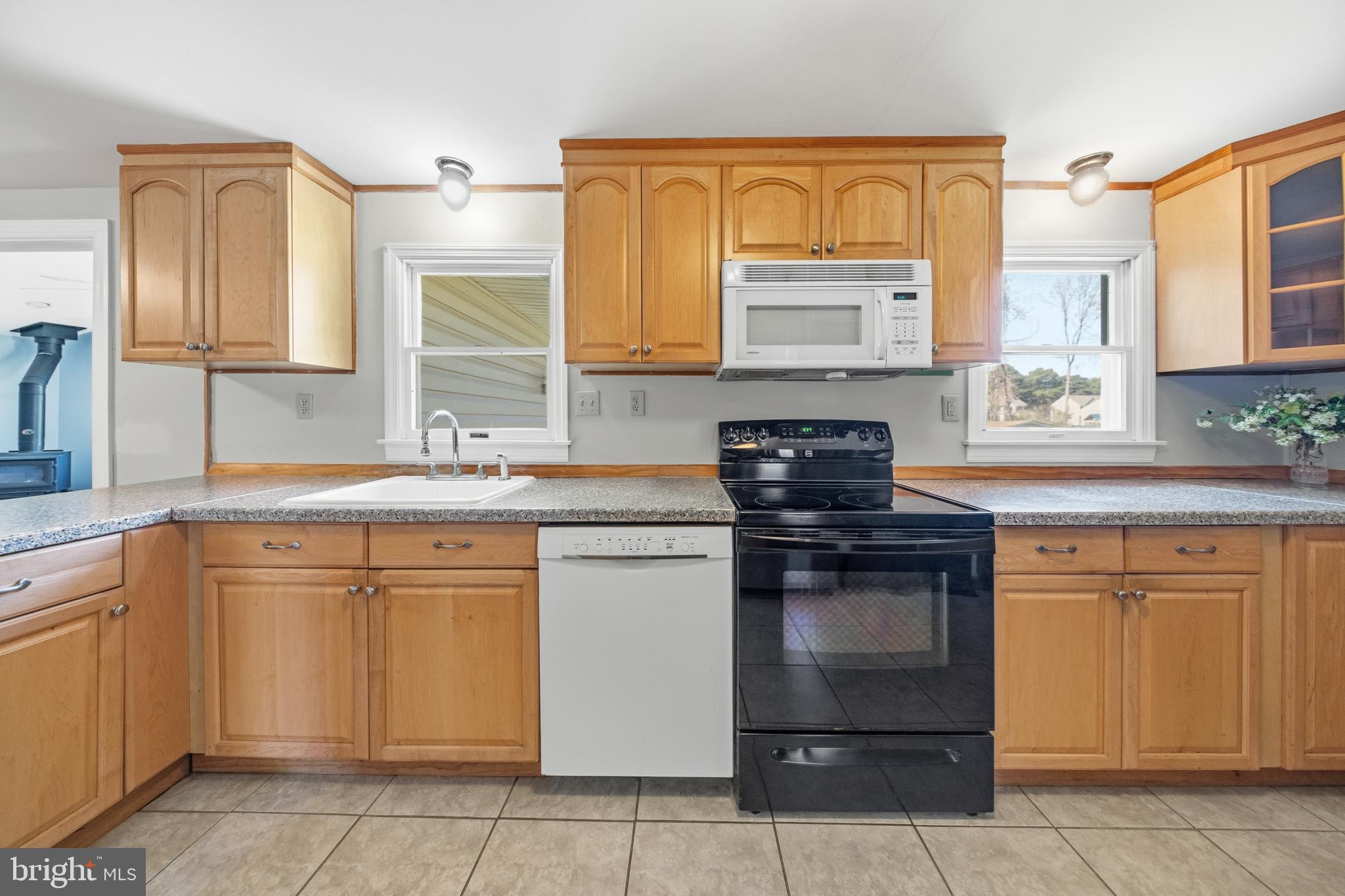 ROMANCOKE ON THE BAY - Residential