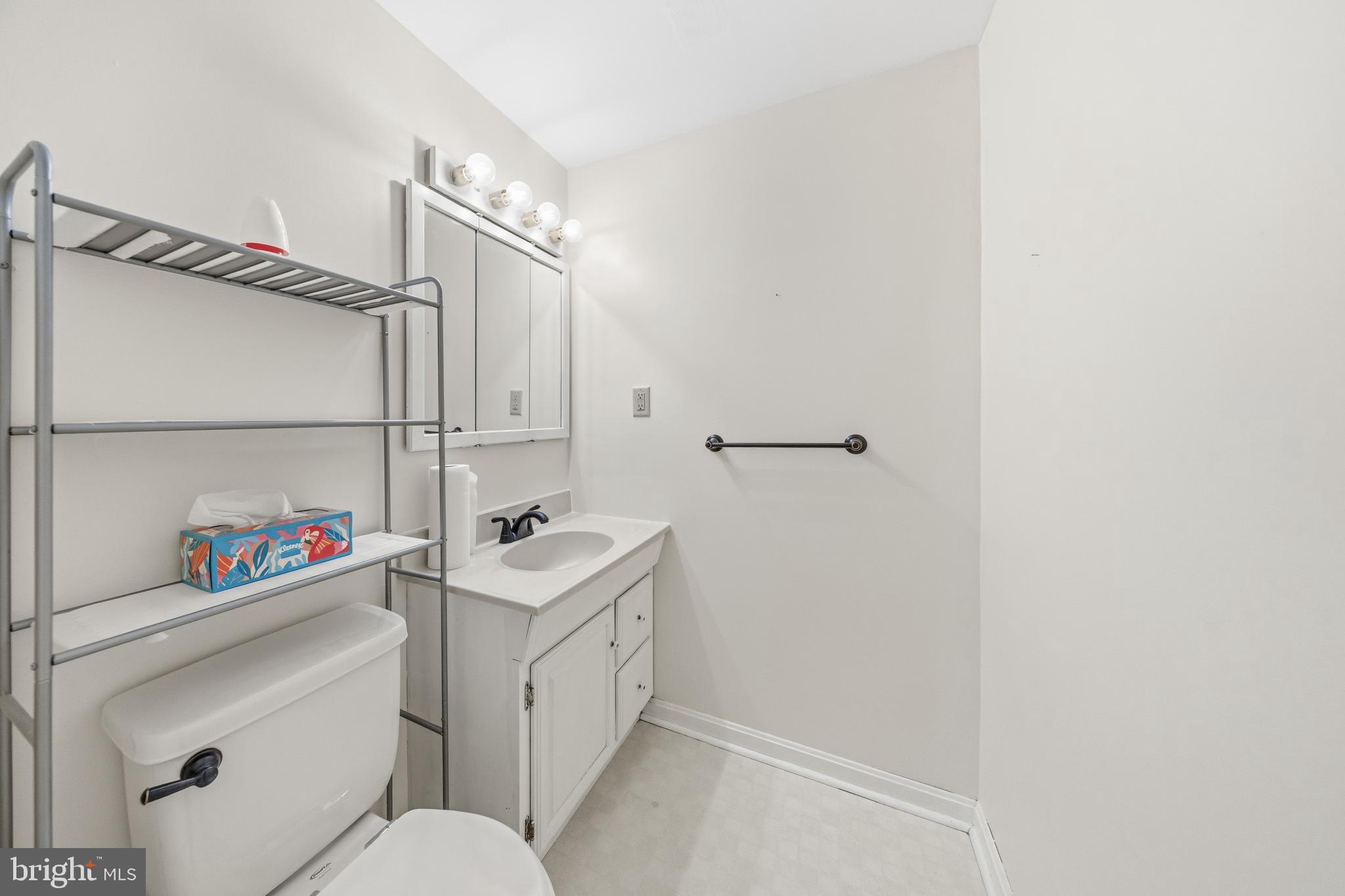 ROMANCOKE ON THE BAY - Residential