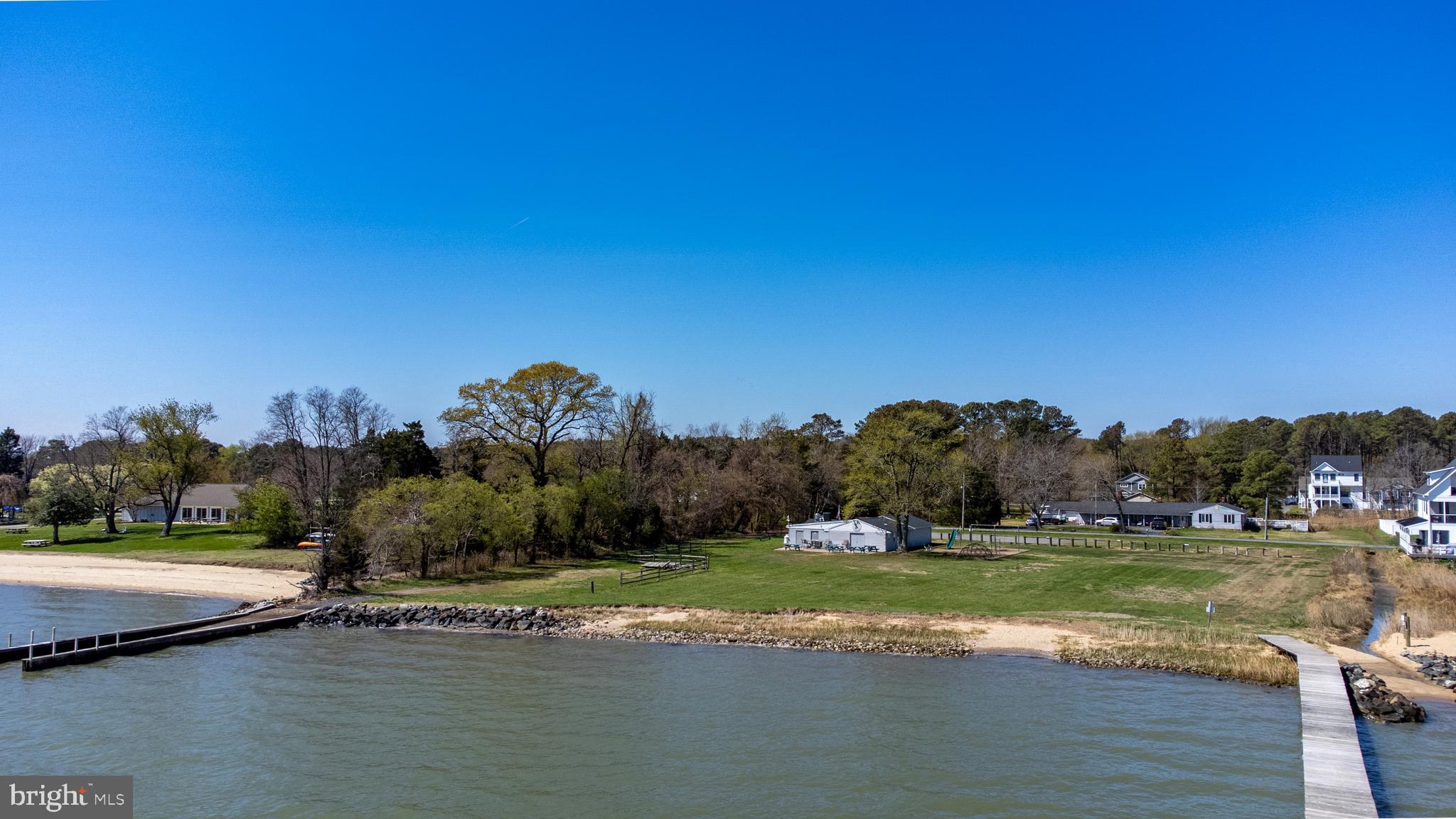 ROMANCOKE ON THE BAY - Residential