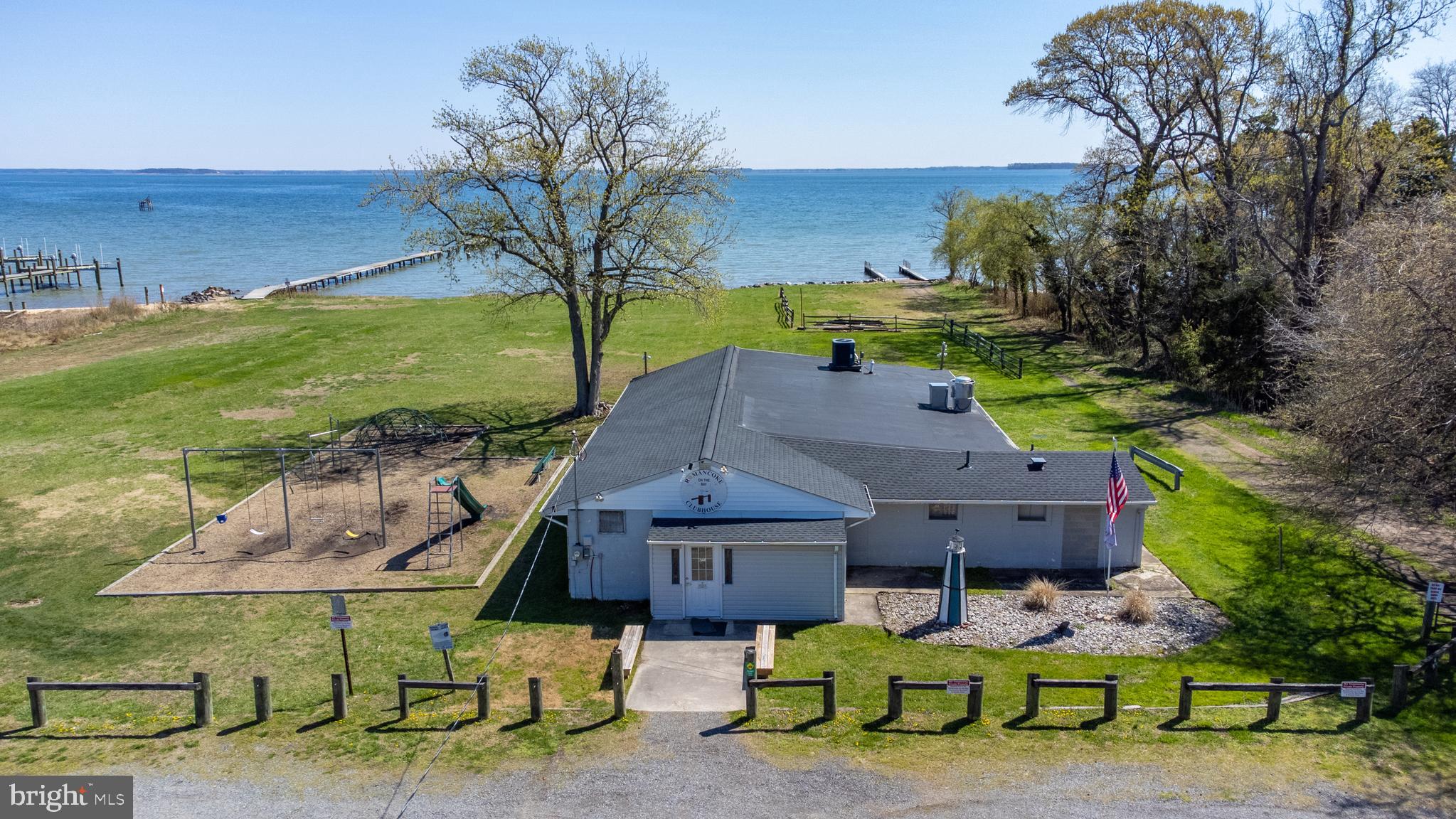 ROMANCOKE ON THE BAY - Residential