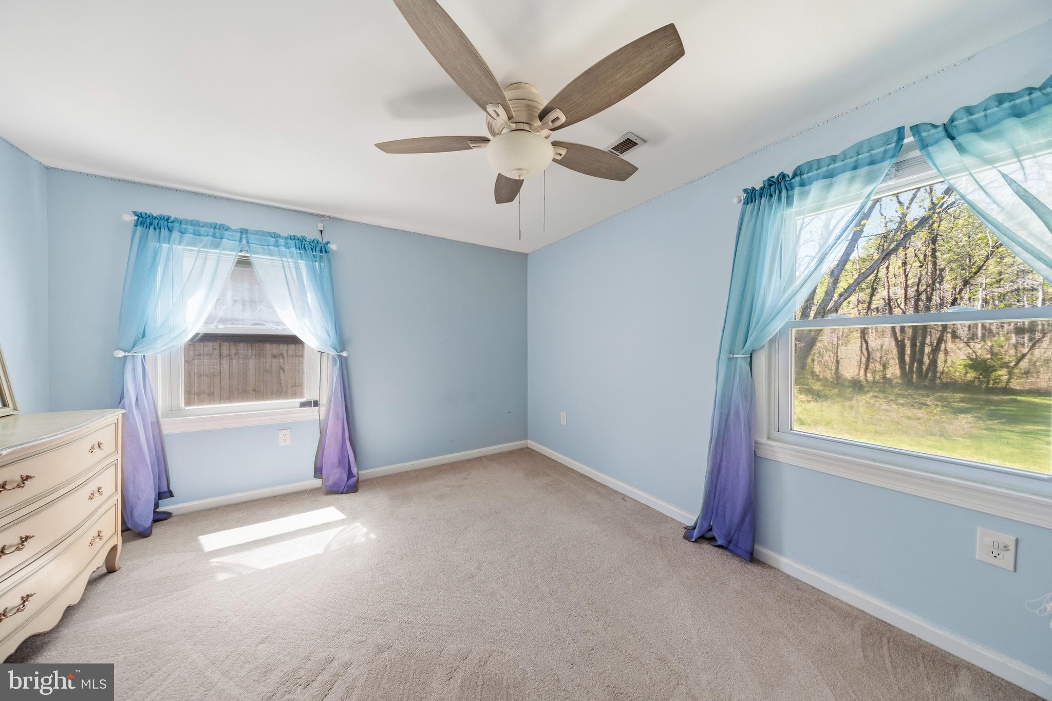 ROMANCOKE ON THE BAY - Residential