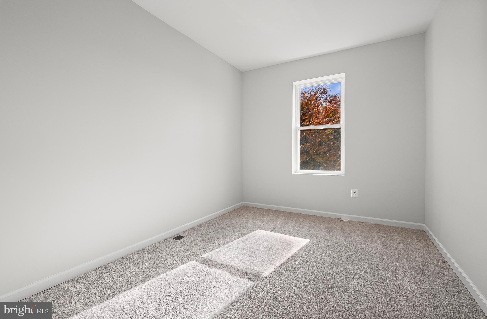 EVERGREEN LAWN - Residential