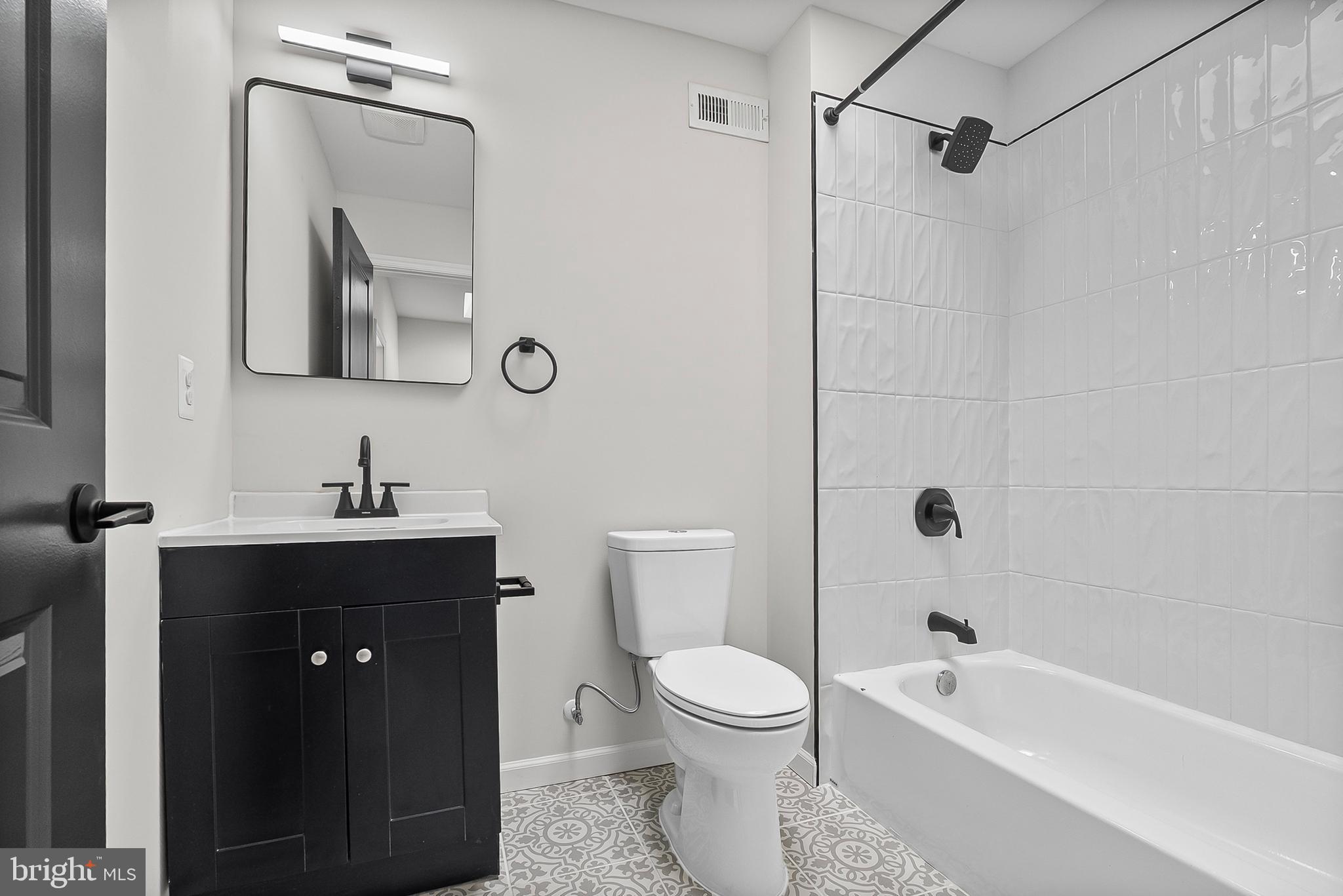 EVERGREEN LAWN - Residential