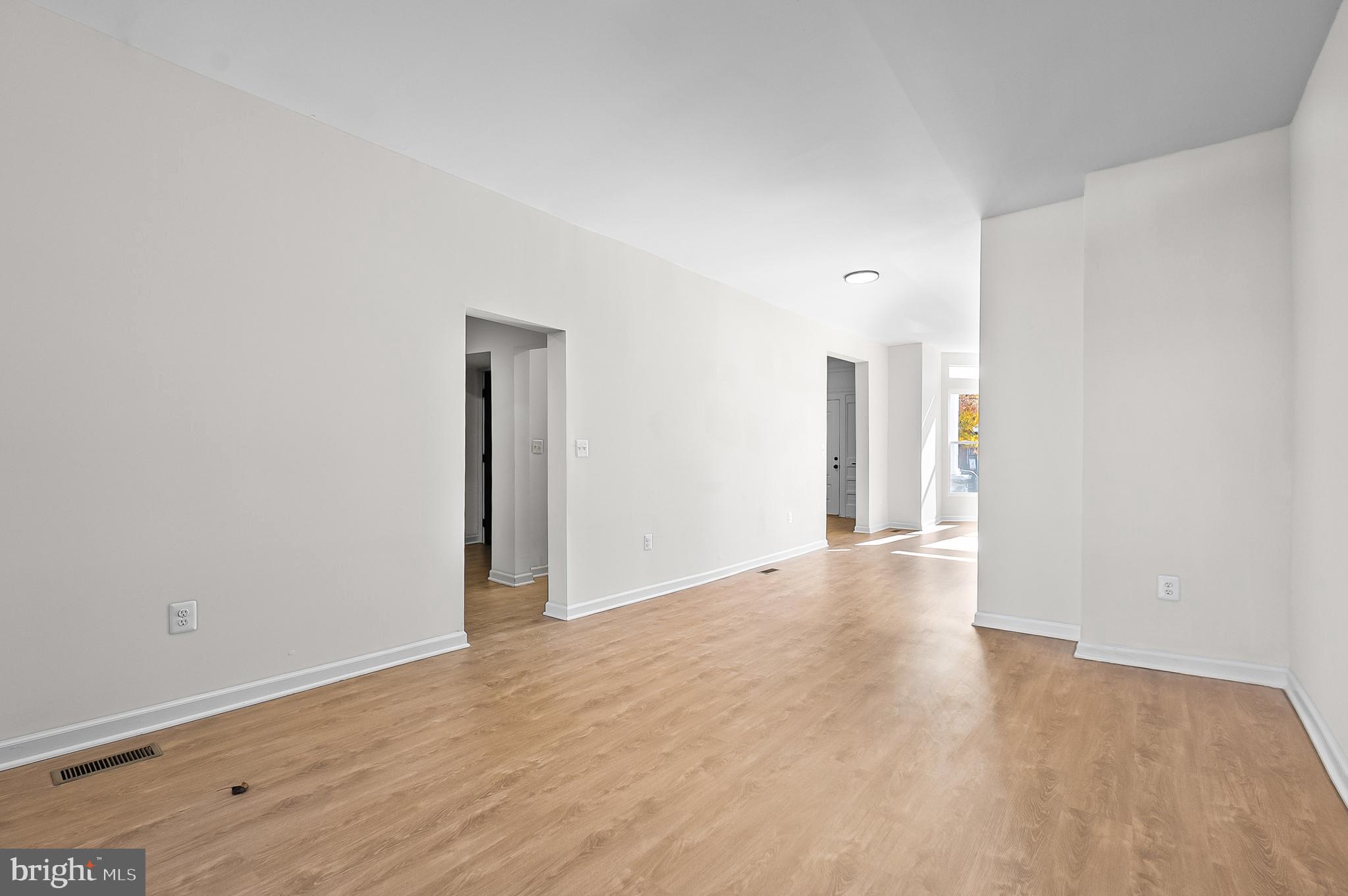 EVERGREEN LAWN - Residential