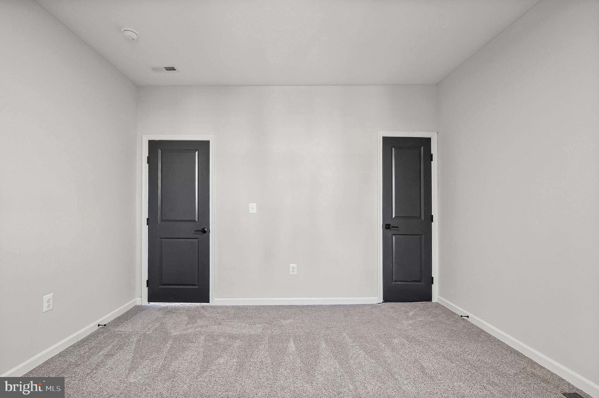 EVERGREEN LAWN - Residential