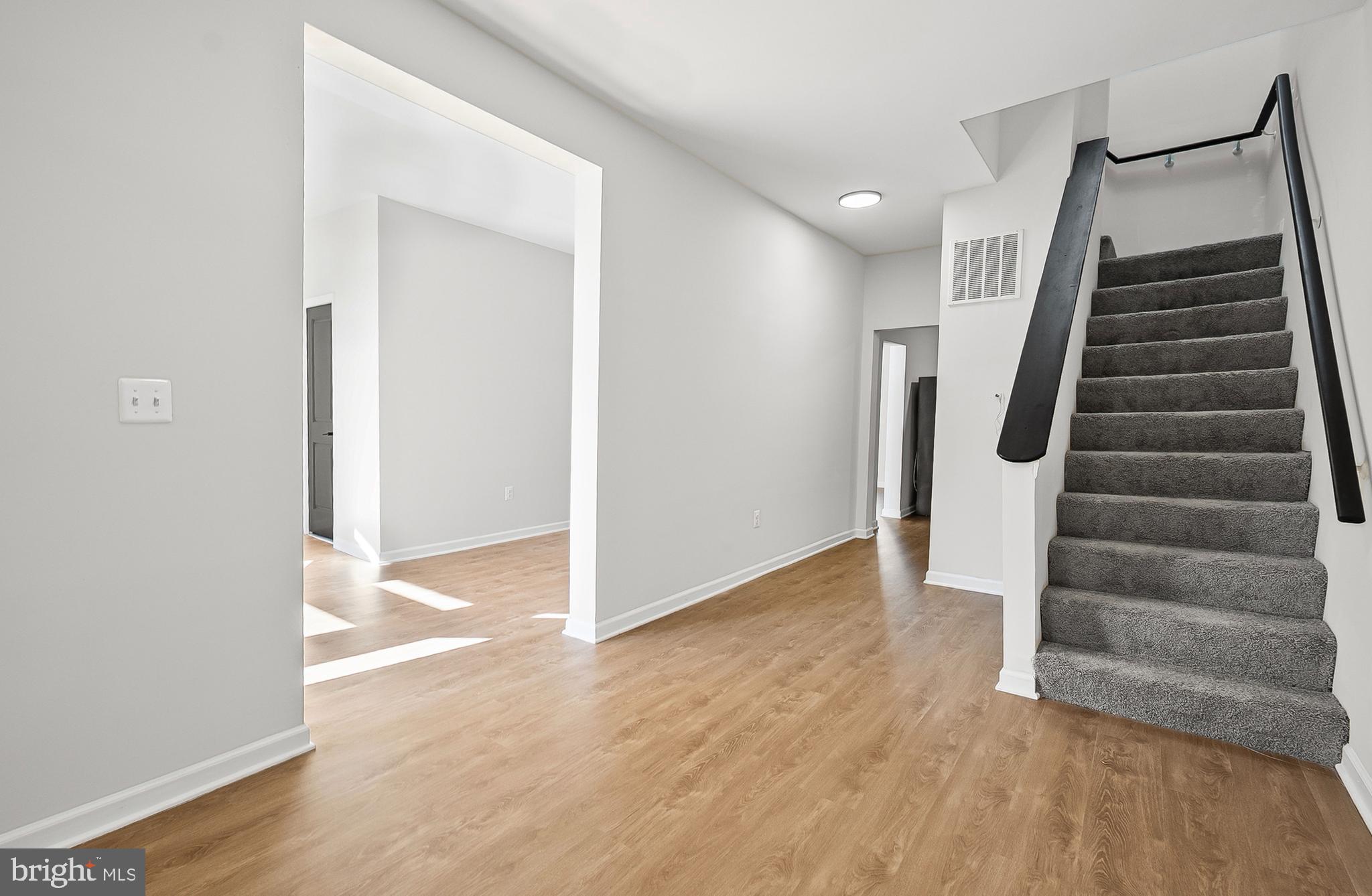 EVERGREEN LAWN - Residential