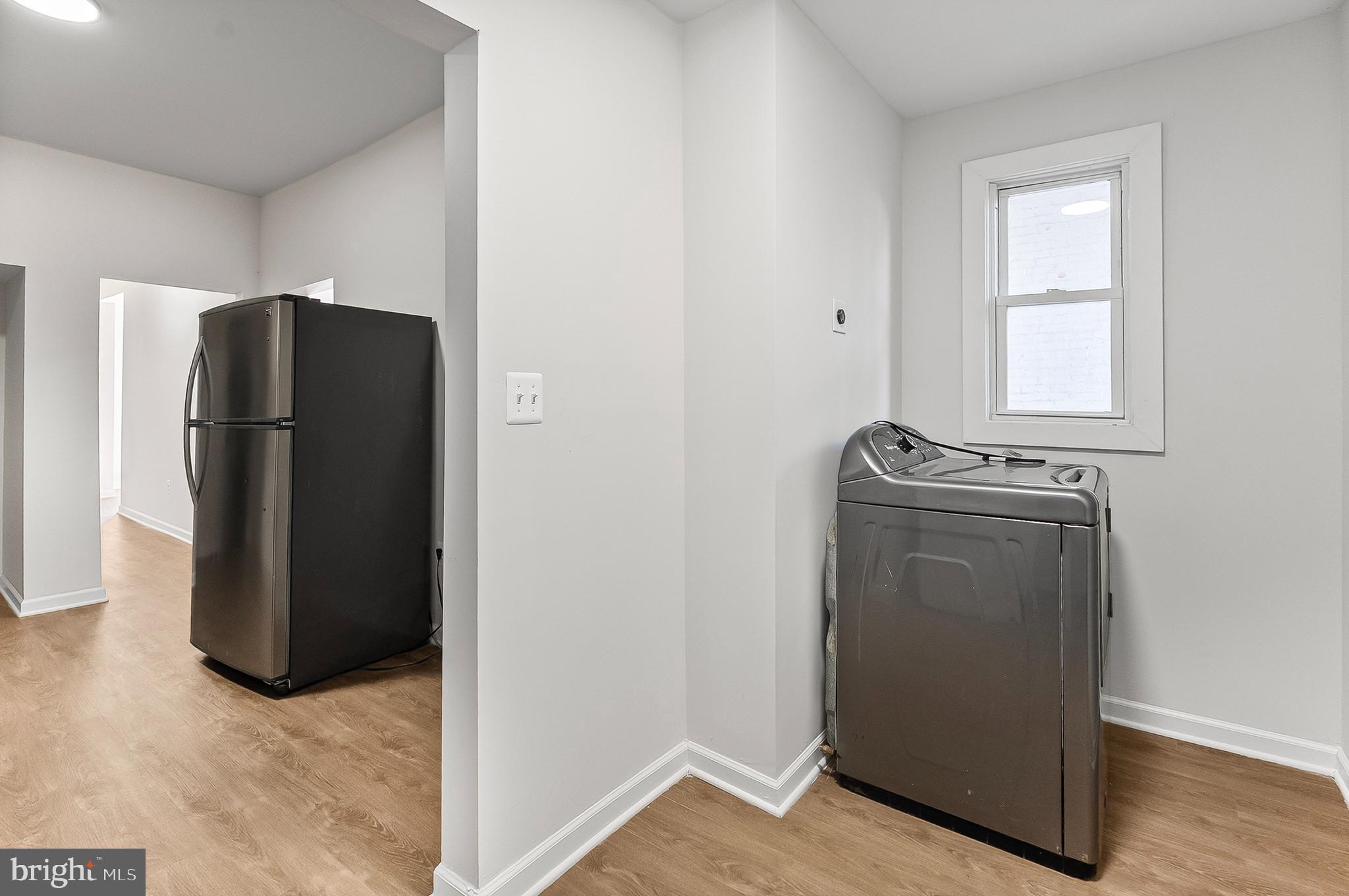 EVERGREEN LAWN - Residential