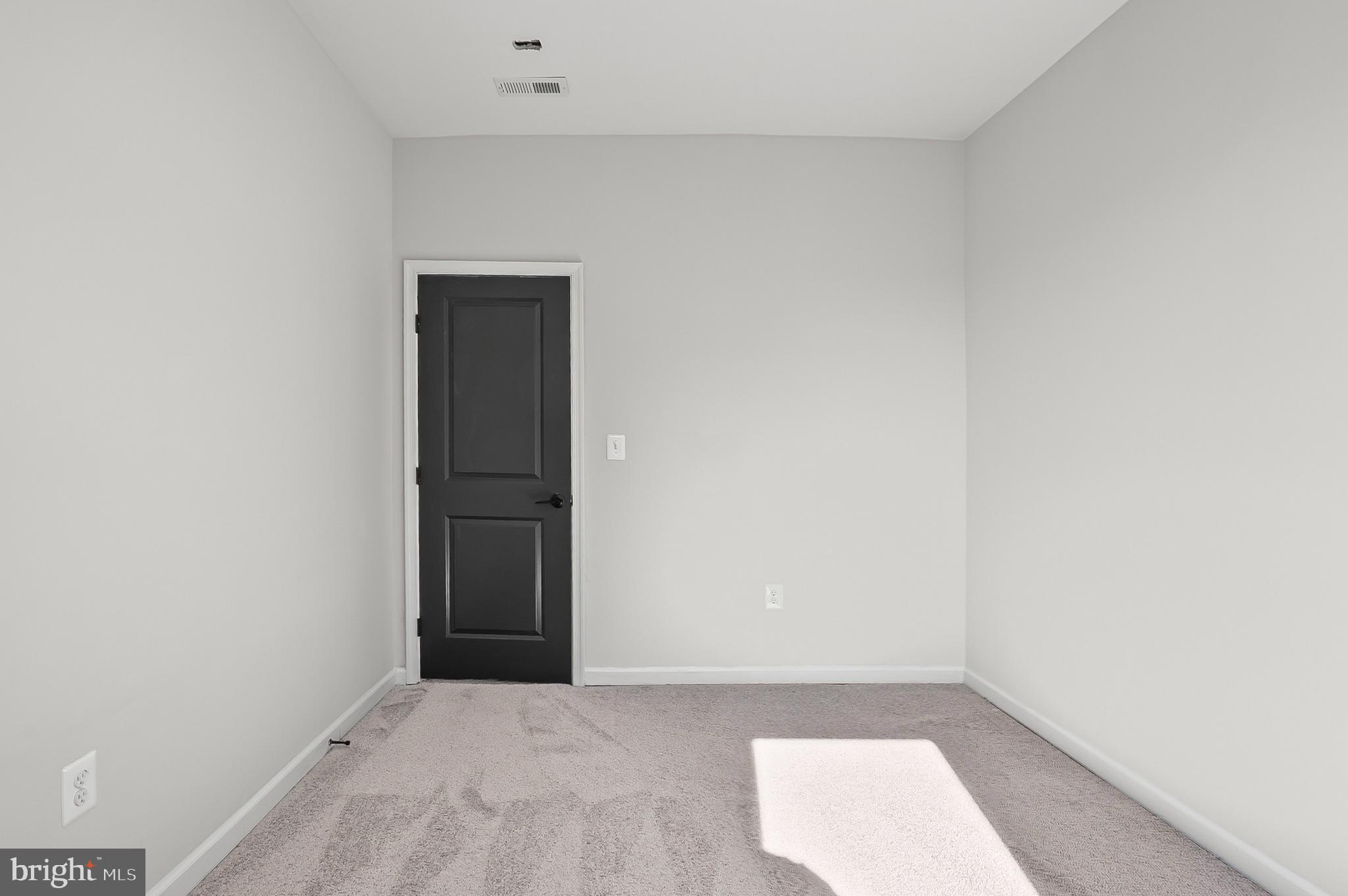 EVERGREEN LAWN - Residential