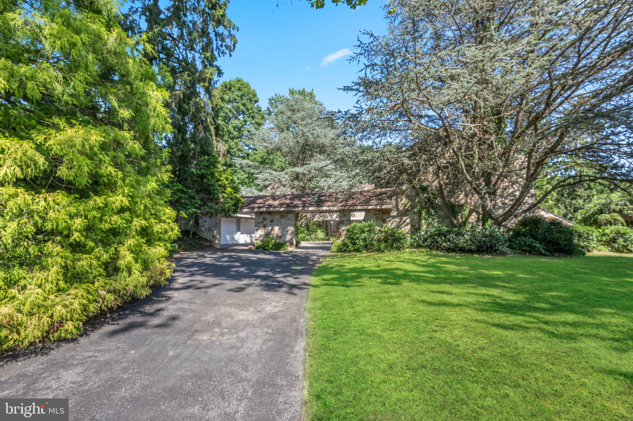 1095 BARON DRIVE