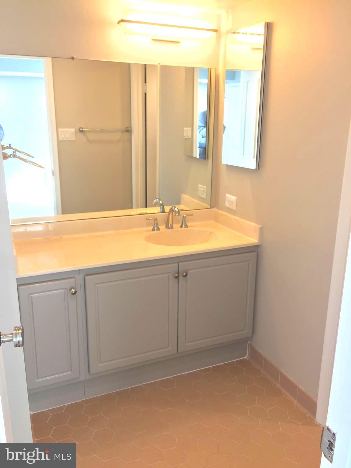 THE REPRESENTATIVE - Residential Lease