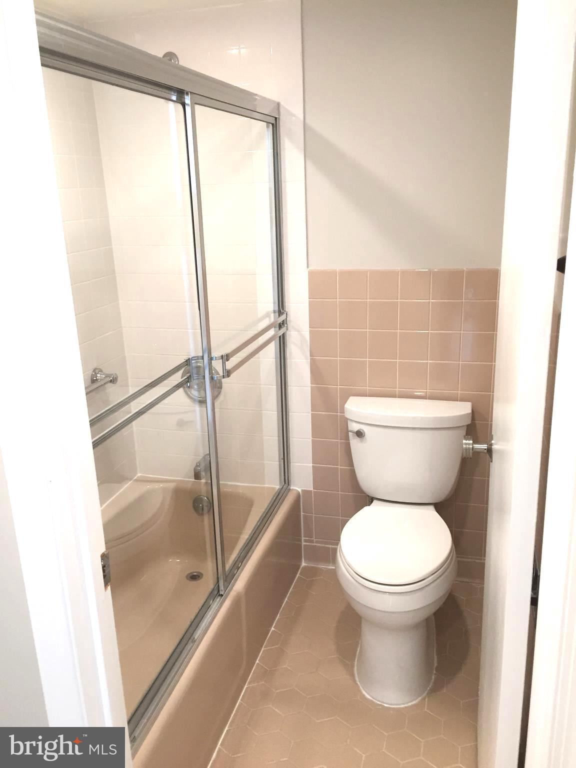 THE REPRESENTATIVE - Residential Lease