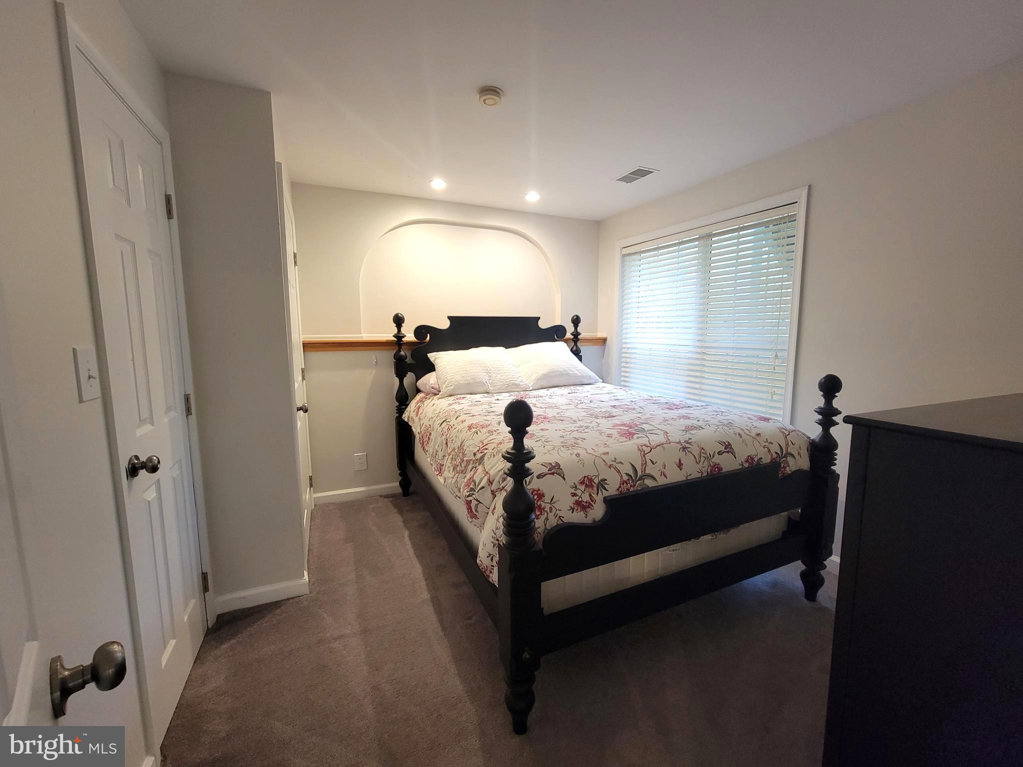 BROADLANDS - Residential