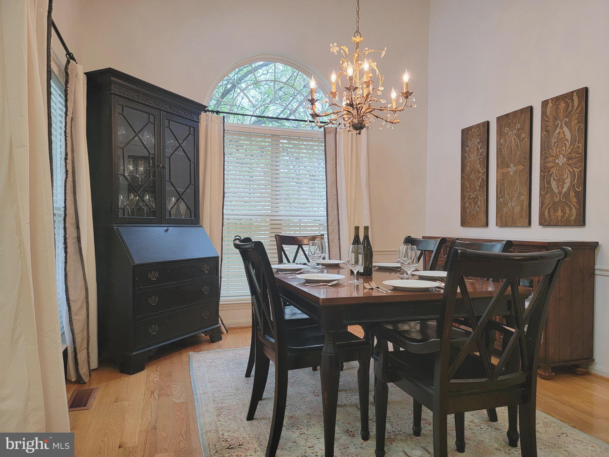 BROADLANDS - Residential