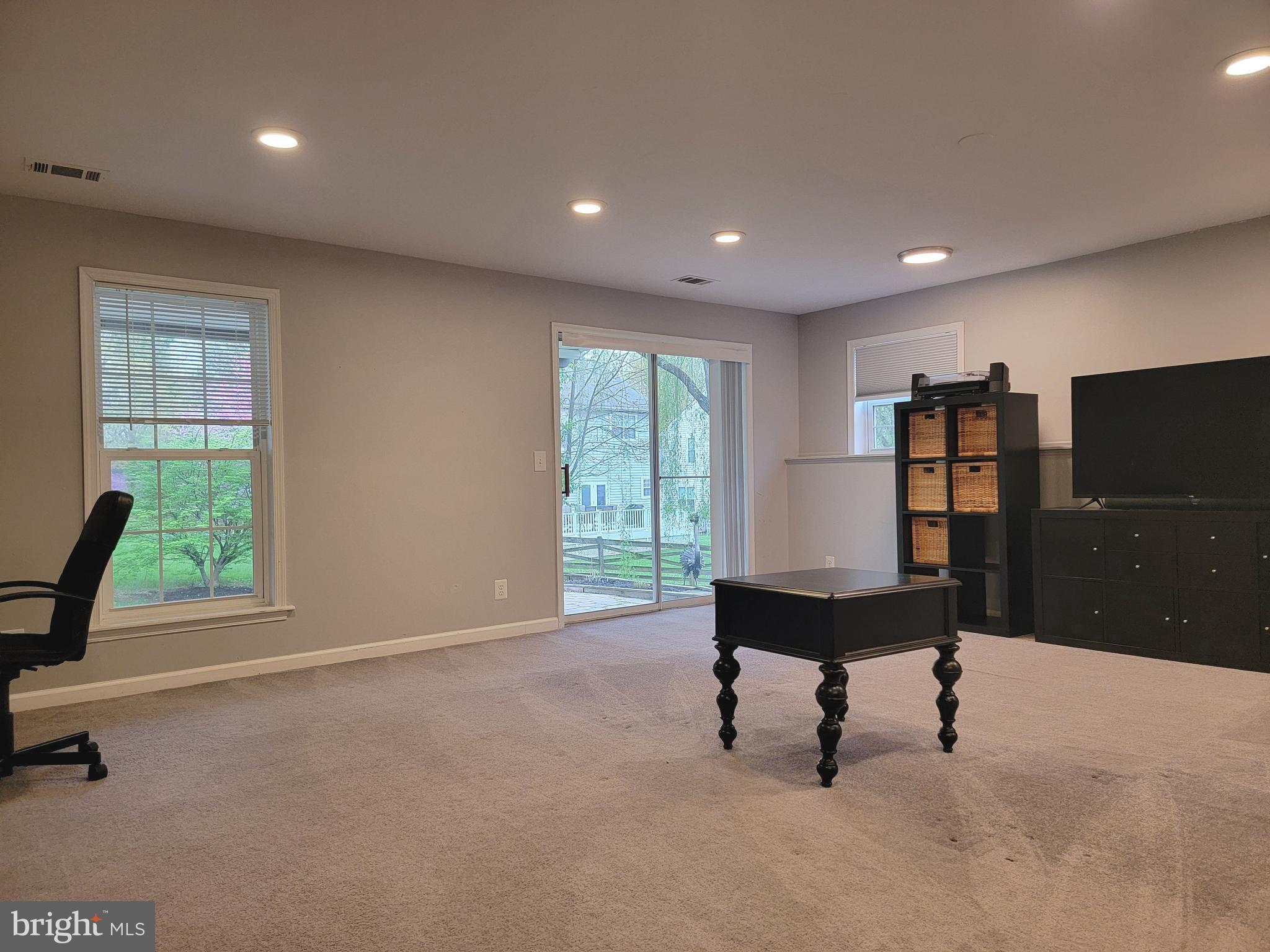 BROADLANDS - Residential