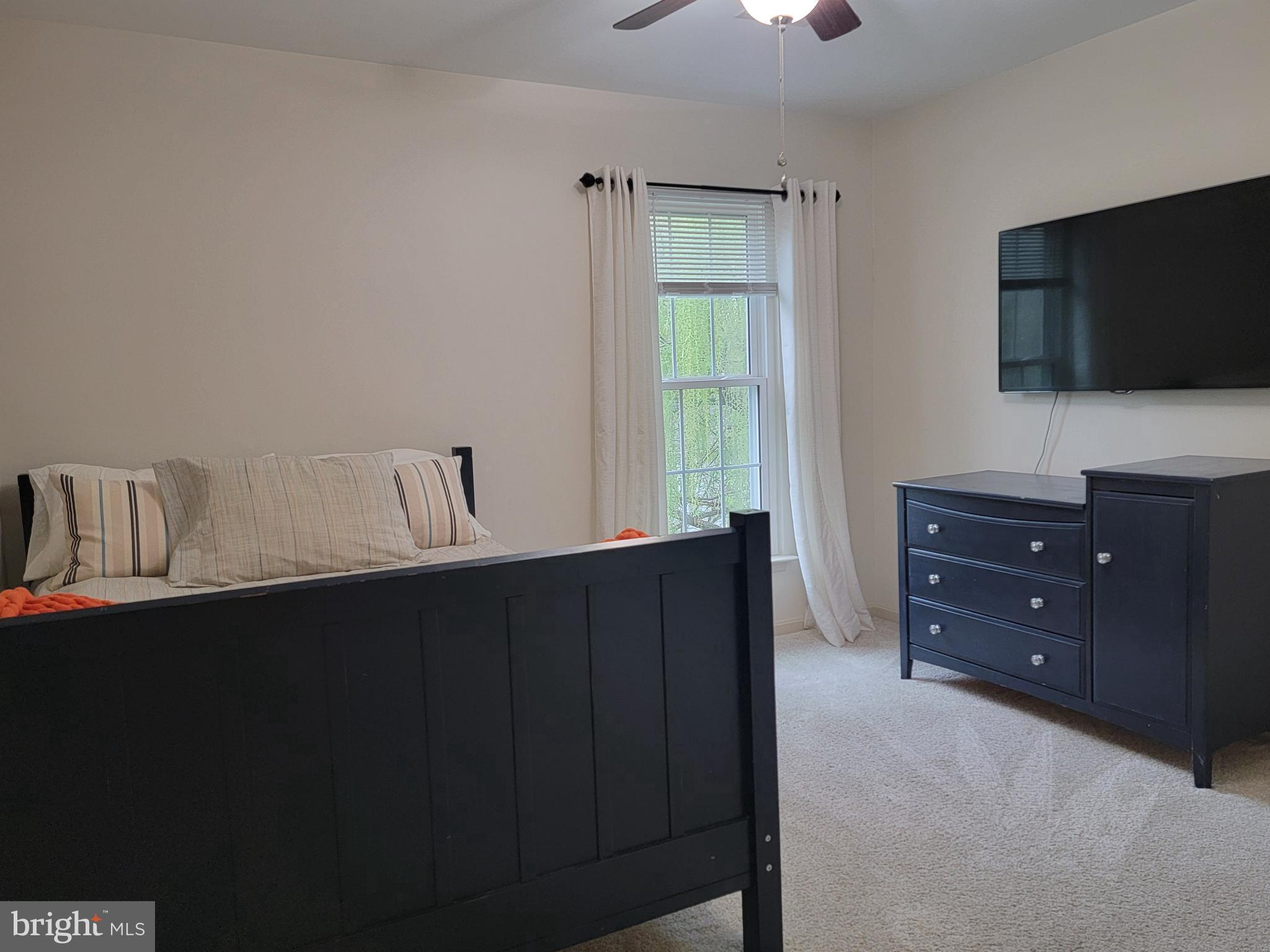 BROADLANDS - Residential