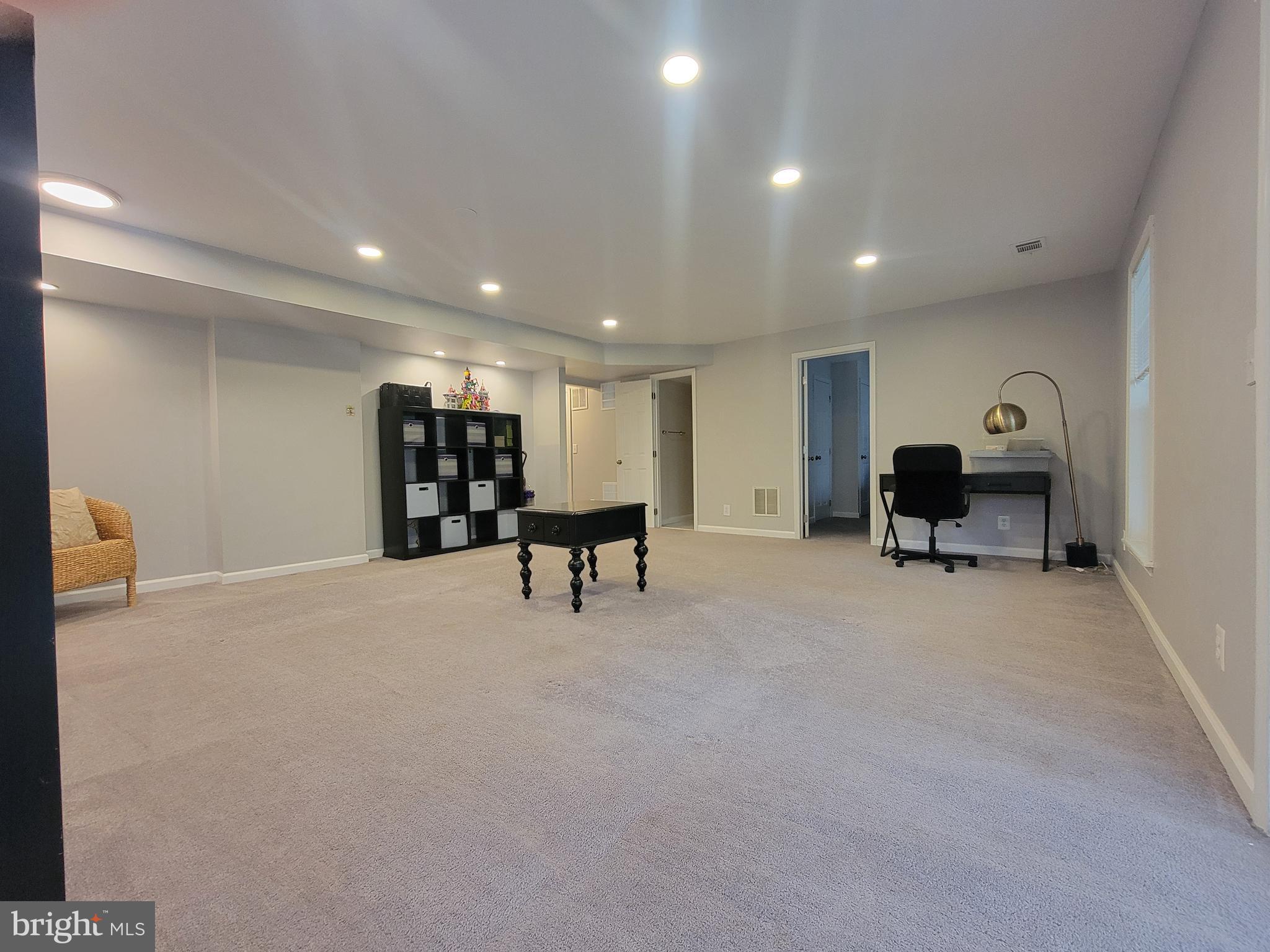 BROADLANDS - Residential