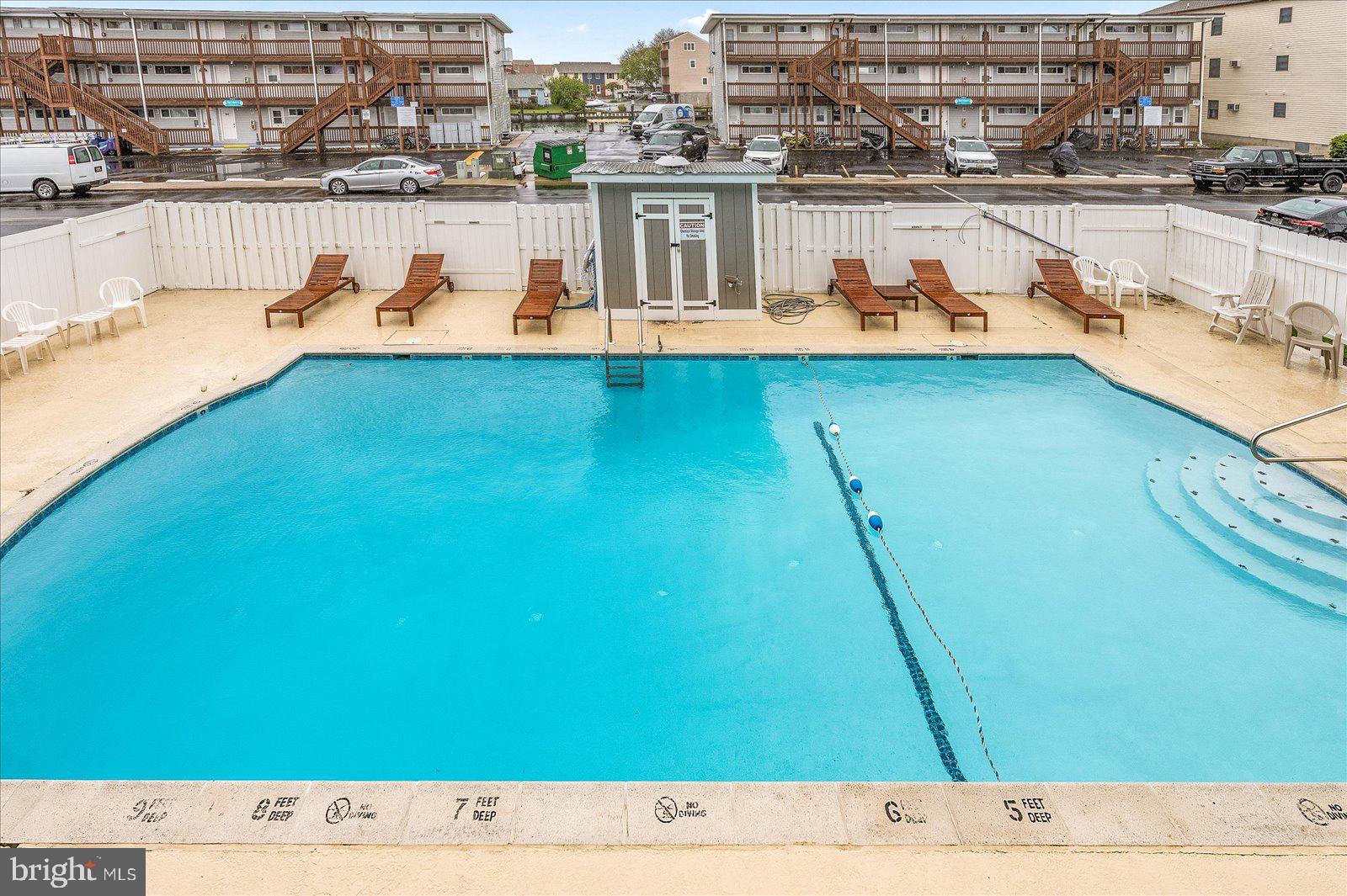 BAY SHORES - Residential