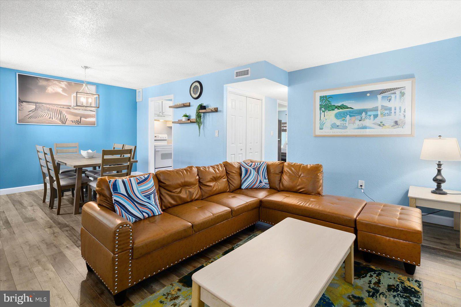 BAY SHORES - Residential