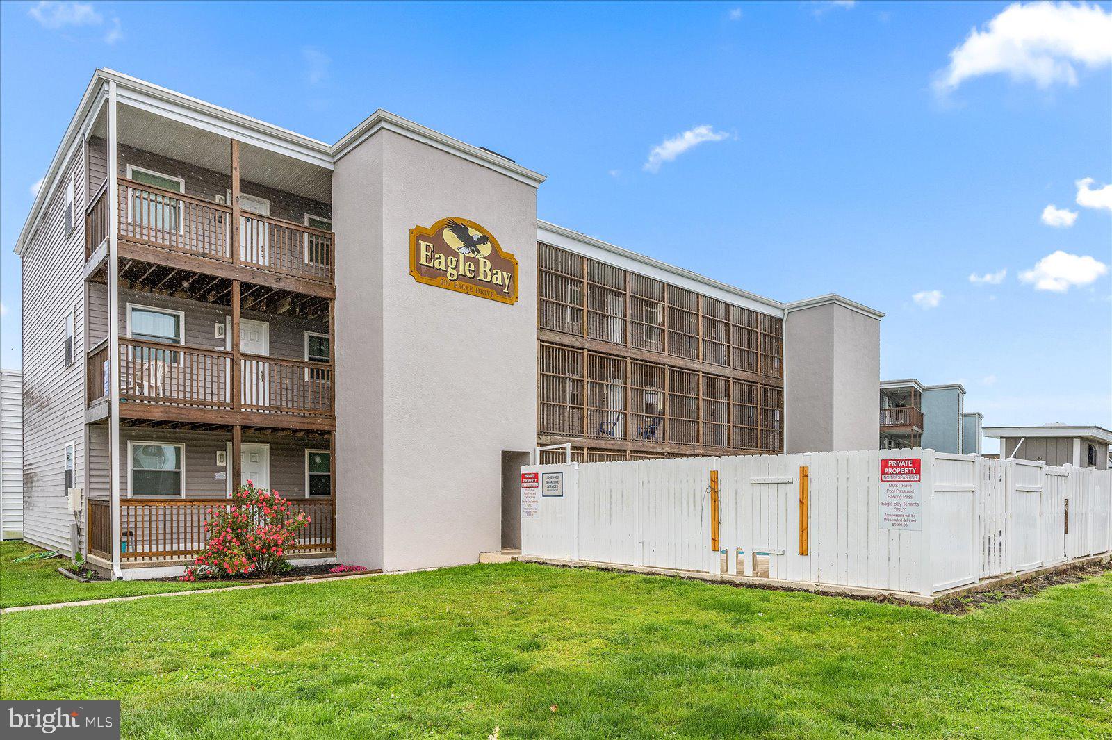 BAY SHORES - Residential