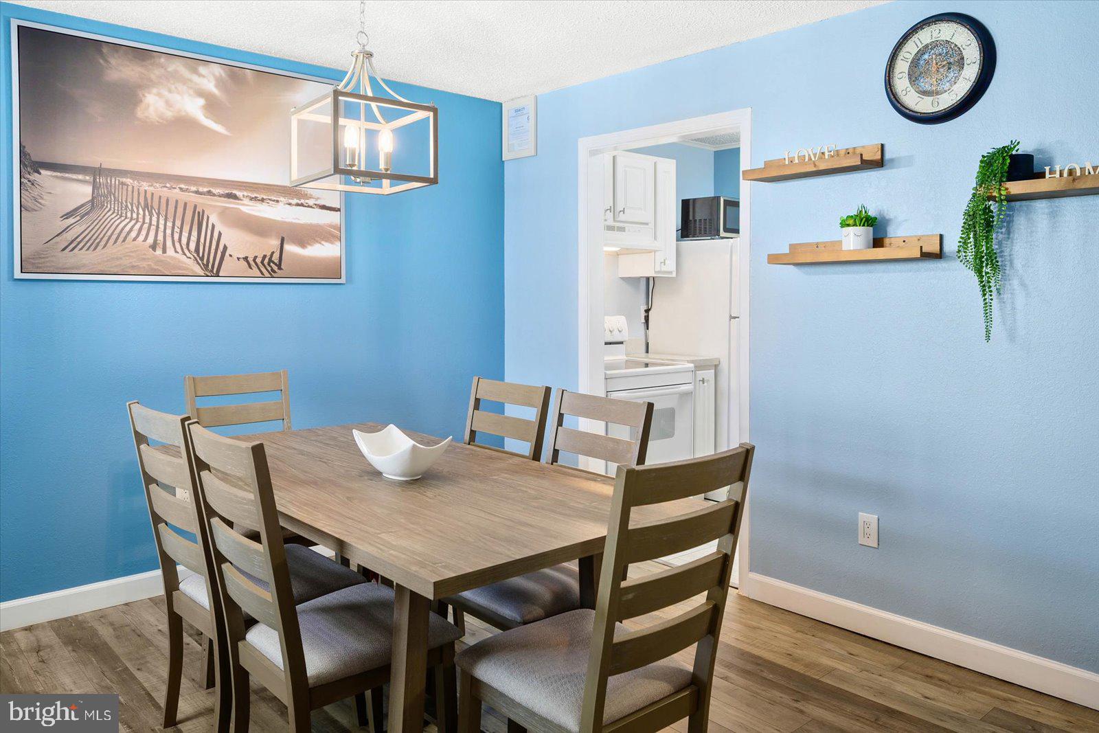 BAY SHORES - Residential